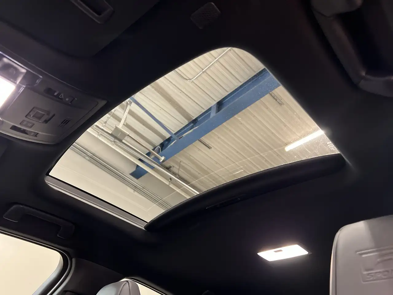 Lexus UX снимка Lexus UX