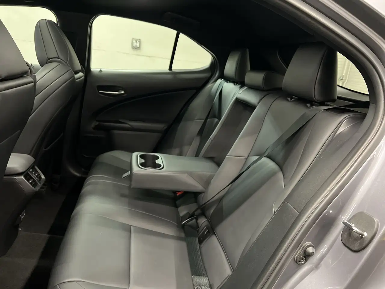 Lexus UX снимка Lexus UX