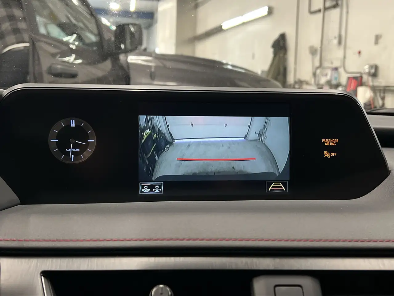 Lexus UX снимка Lexus UX