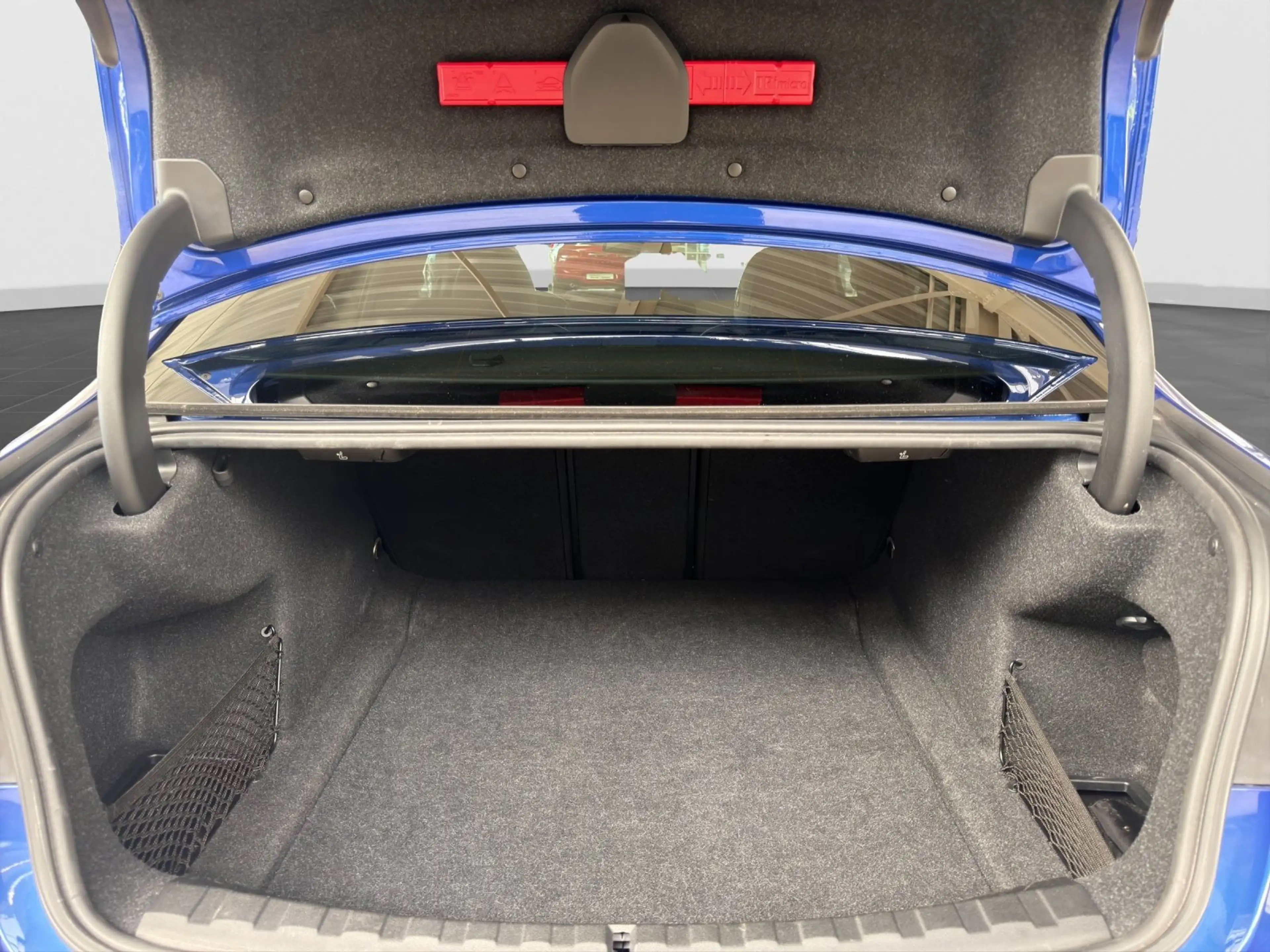 BMW 330 i Limousine / HK Sound/ M Sport / Head-Up — photo 14