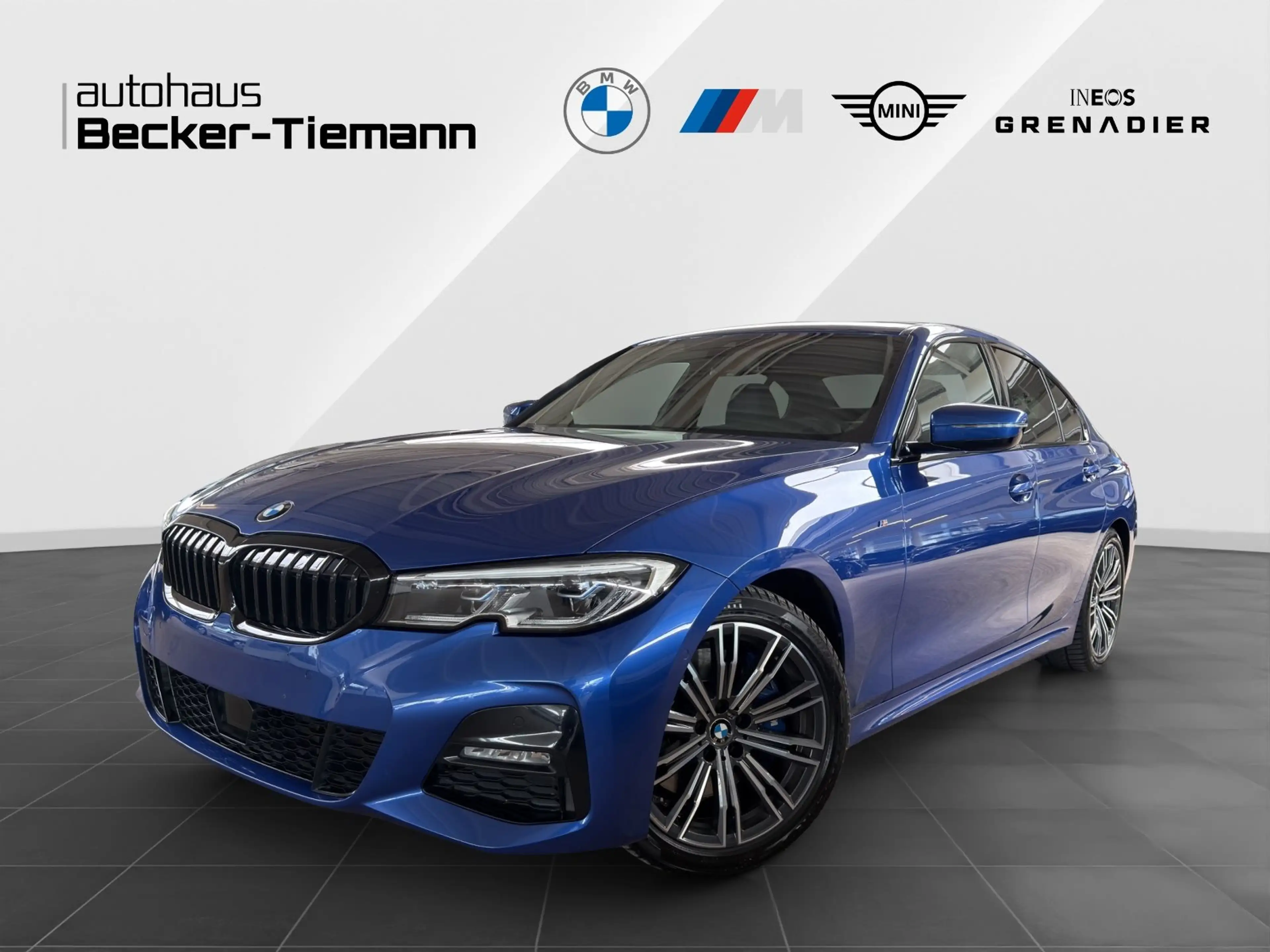 BMW 330 i Limousine / HK Sound/ M Sport / Head-Up