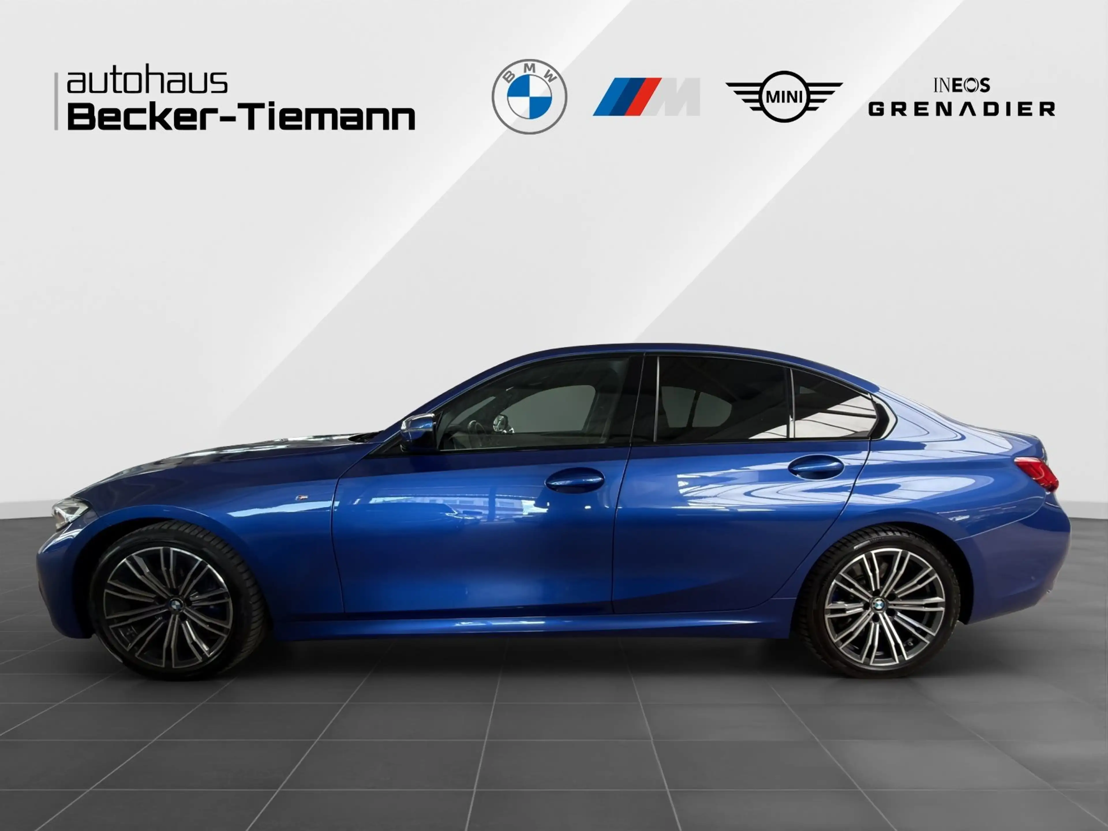 BMW 330 i Limousine / HK Sound/ M Sport / Head-Up — photo 3