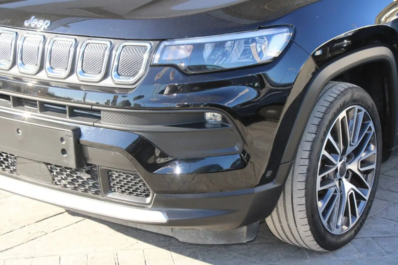 Jeep Compass 1.6 mjt Limited 130cv Con CARPLAY & TELECAMERA Nero - 2