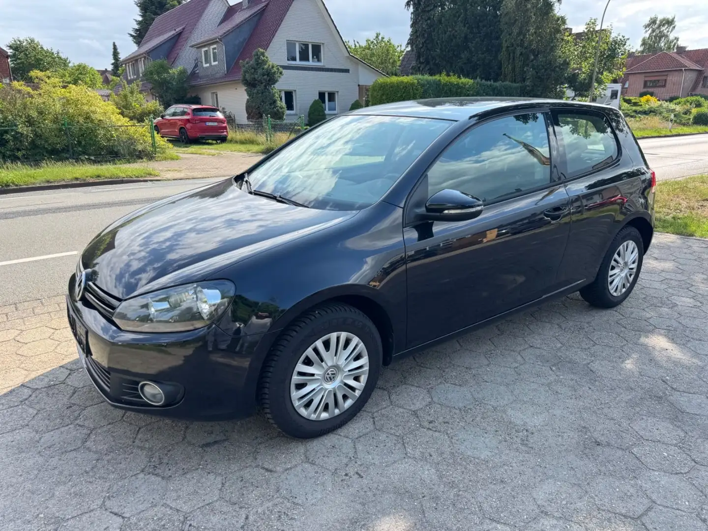Volkswagen Golf VI 1.6 Edition*Klima*guter Zustand* Schwarz - 1