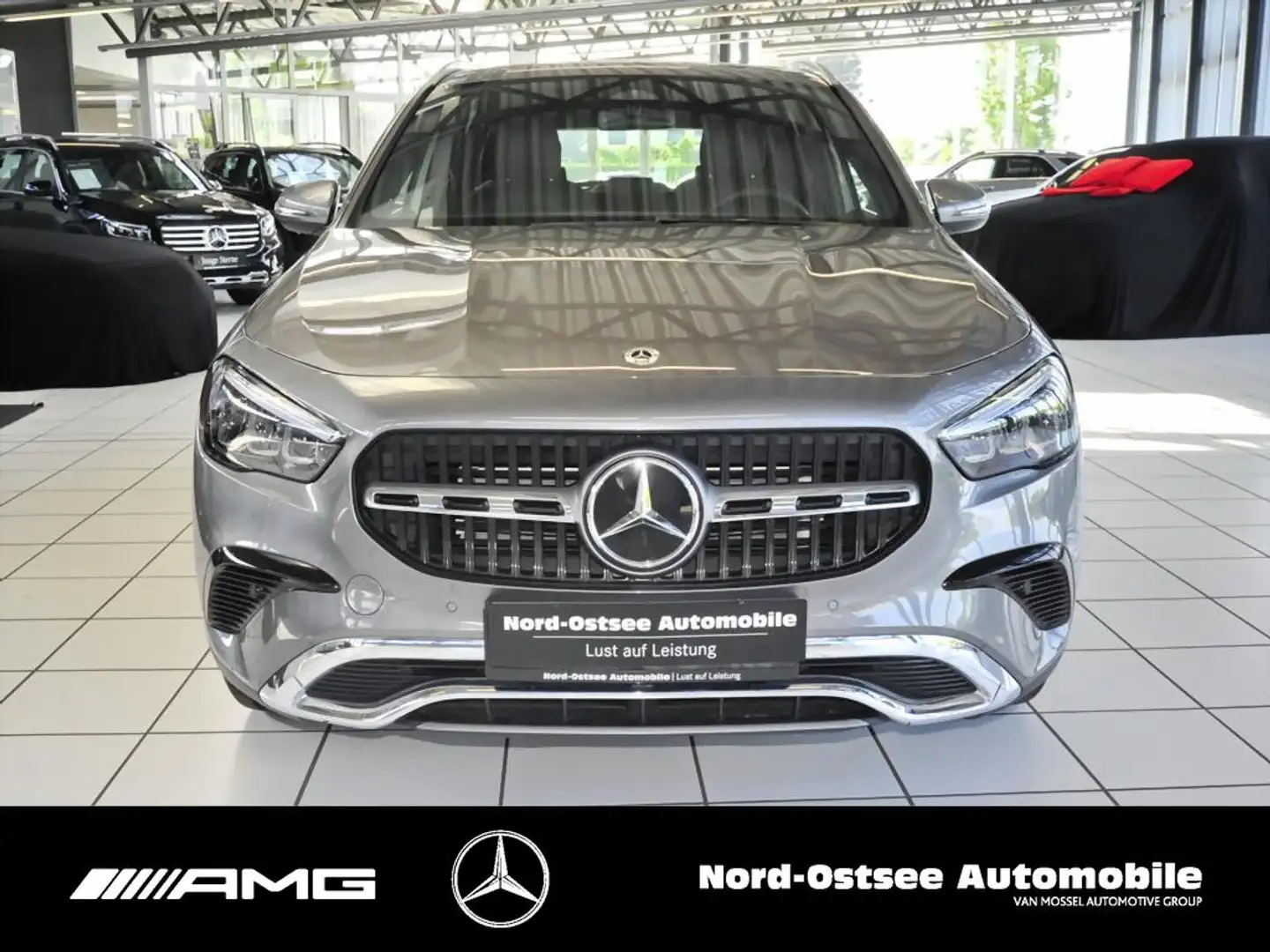 Mercedes-Benz GLA 200 PROGRESSIVE KAMERA LED DISTR. ADV. MBUX Grau - 2