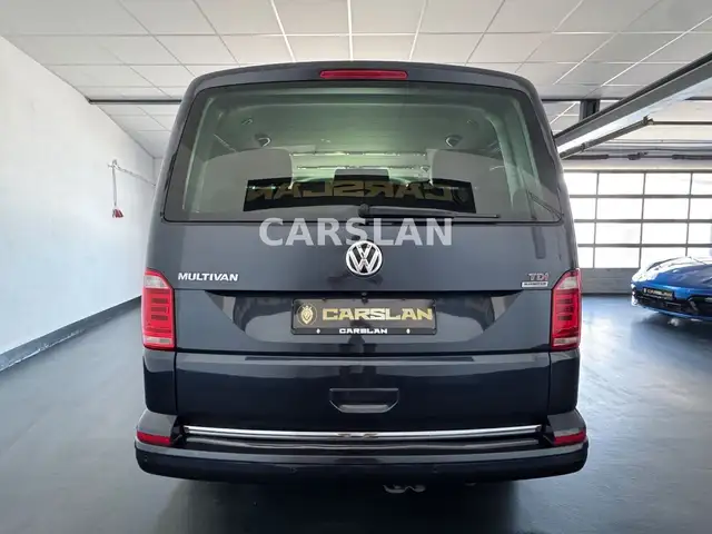 Volkswagen Multivan view 11