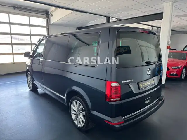 Volkswagen Multivan view 10