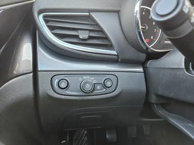 Opel Mokka X view 19
