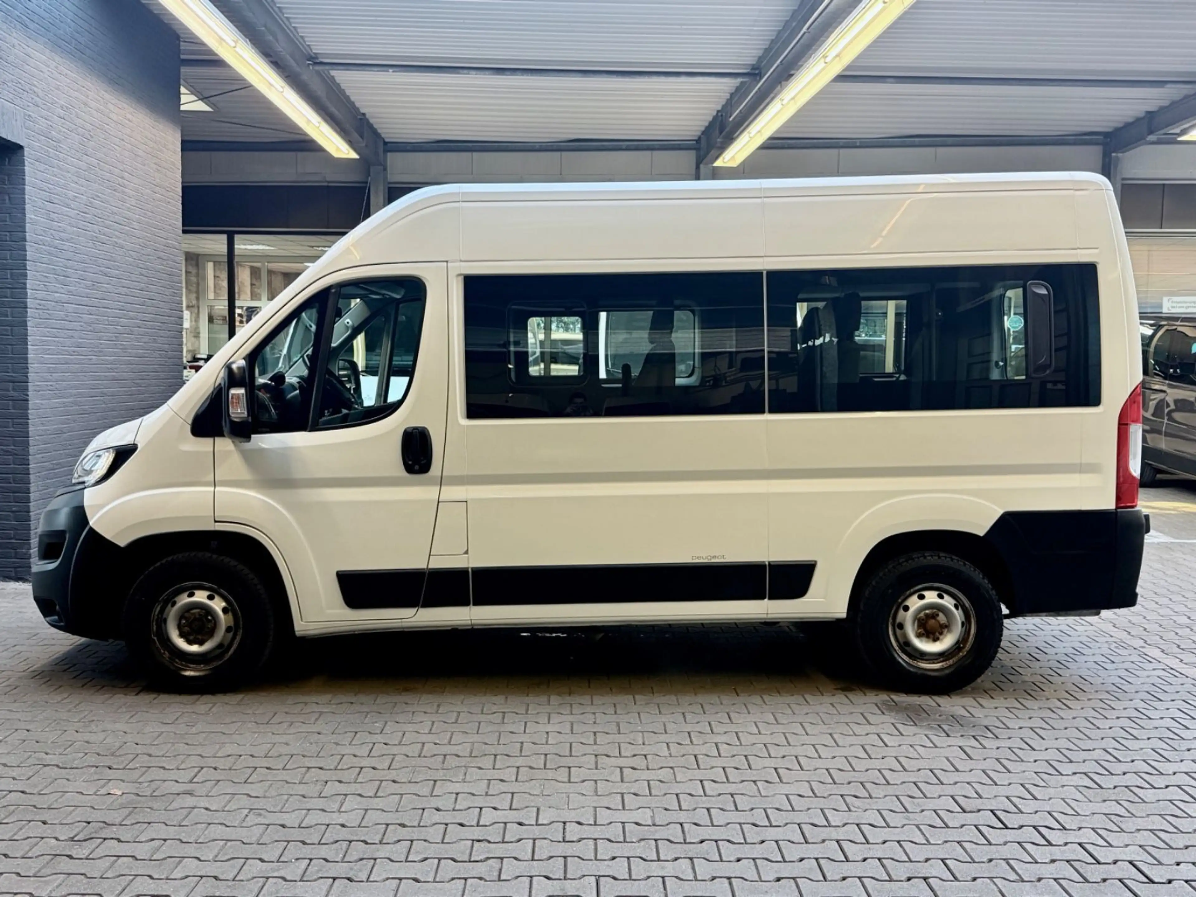 Peugeot Boxer 2.2 HDi L2H2 BUS 9-SITZER KLIMA CAM NAVI — photo 7