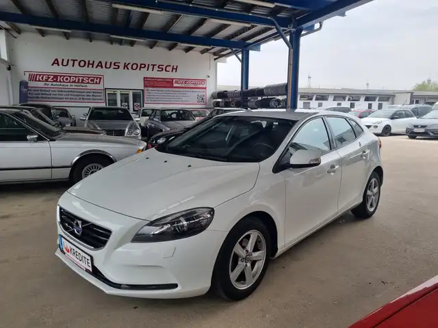 Volvo V40 D2 Kinetic - Topzustand!