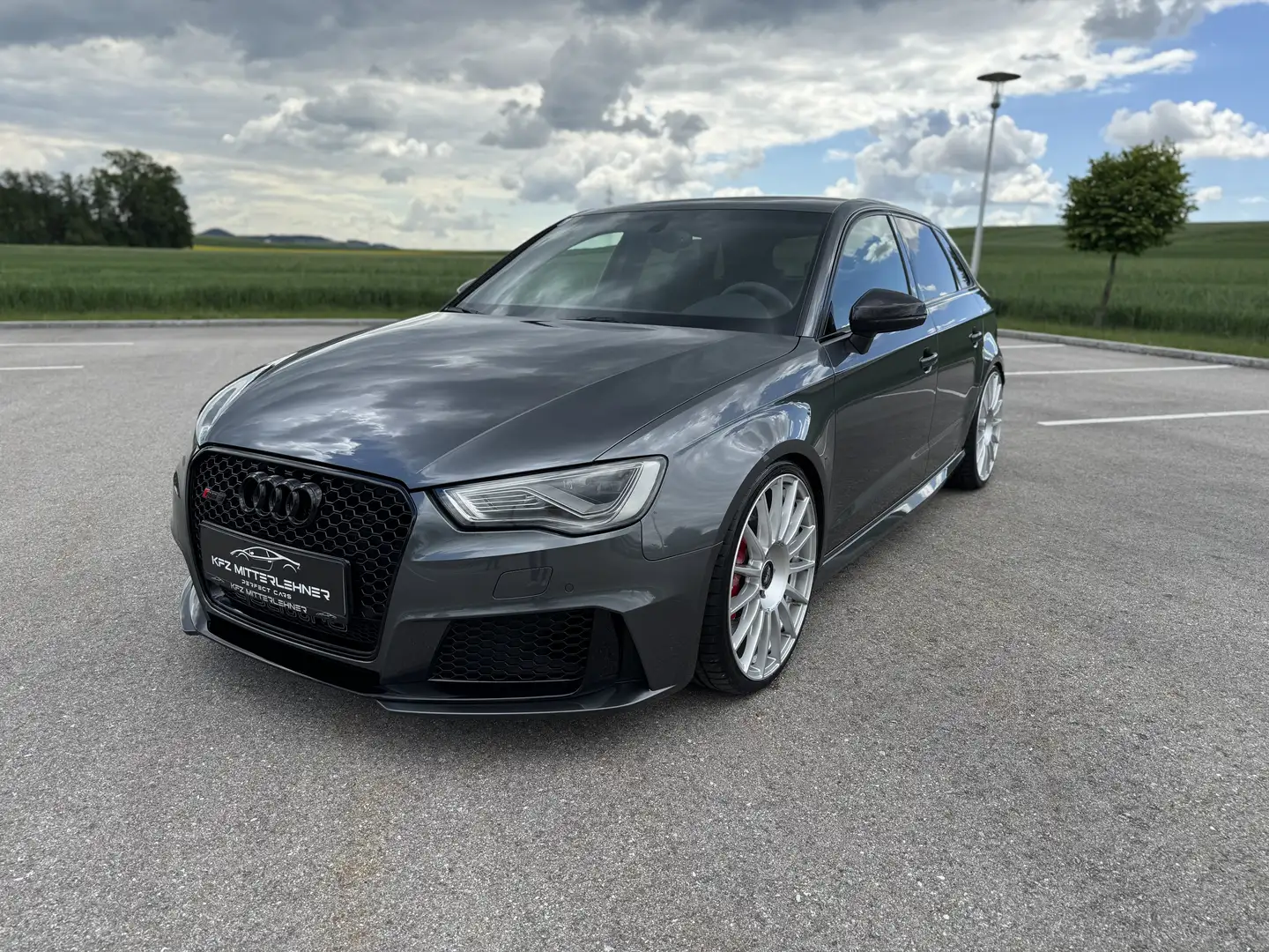 Audi RS3 SB 2,5 TFSI quattro S-tronic !! NEUWERTIG !! - 1