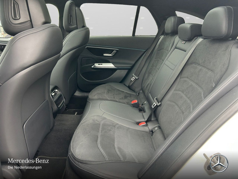 Mercedes-Benz E 220 d T AMG Pano Distr+ LED AHK Night Kamera PTS — photo 12