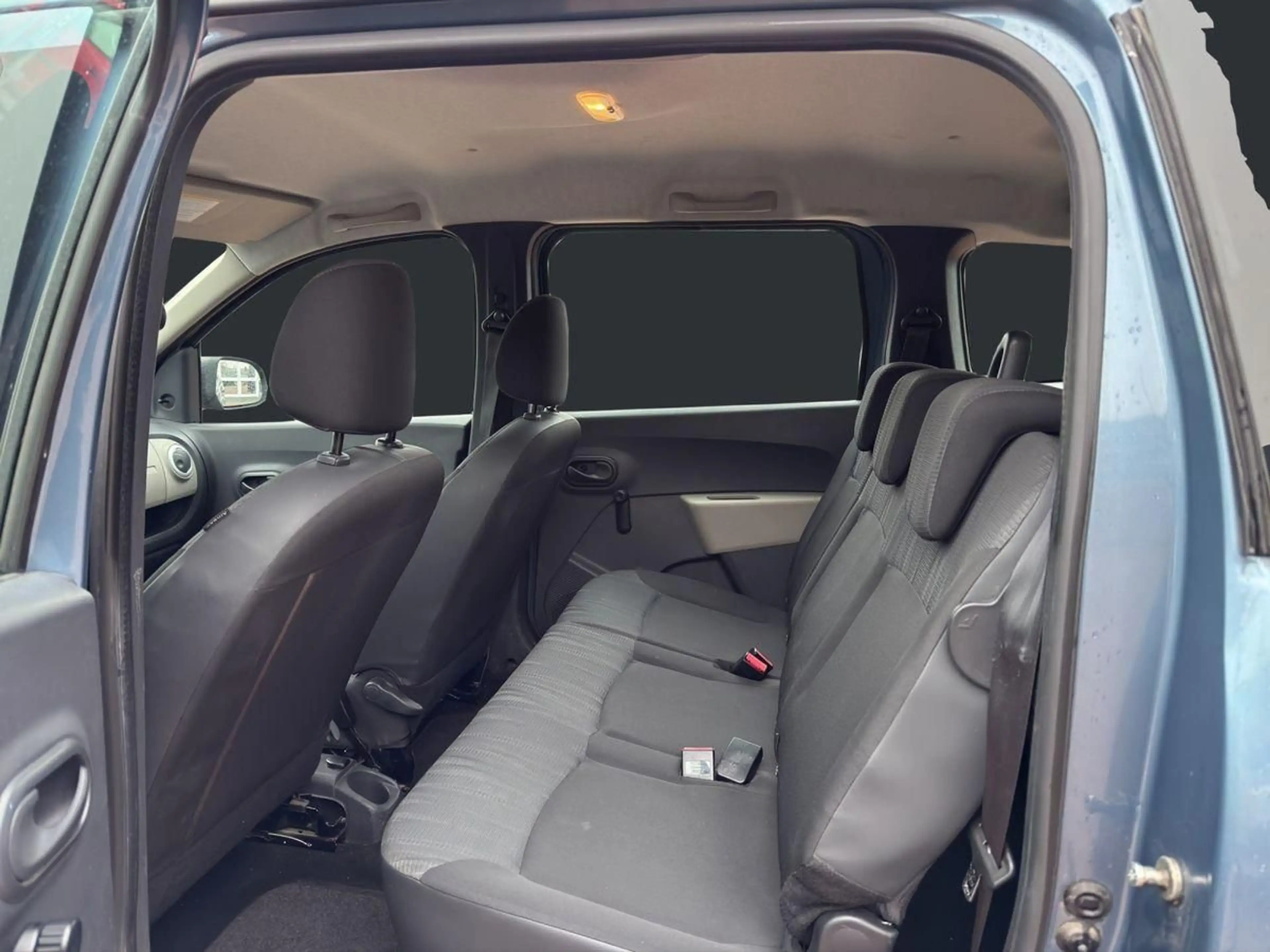 Dacia Lodgy Picknick 1.6*7Sitzer*Klima*Tempo* — photo 11