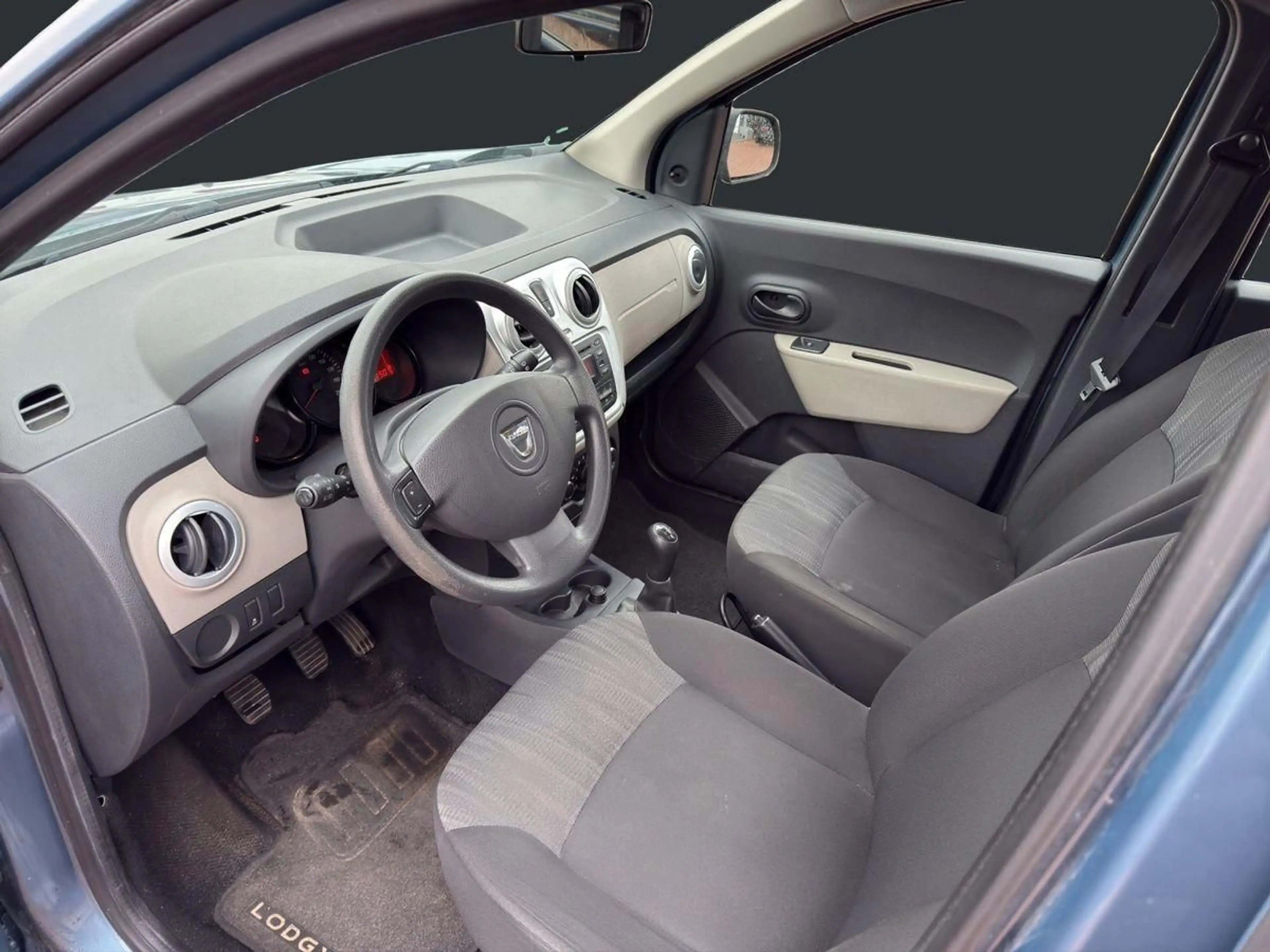 Dacia Lodgy Picknick 1.6*7Sitzer*Klima*Tempo* — photo 10