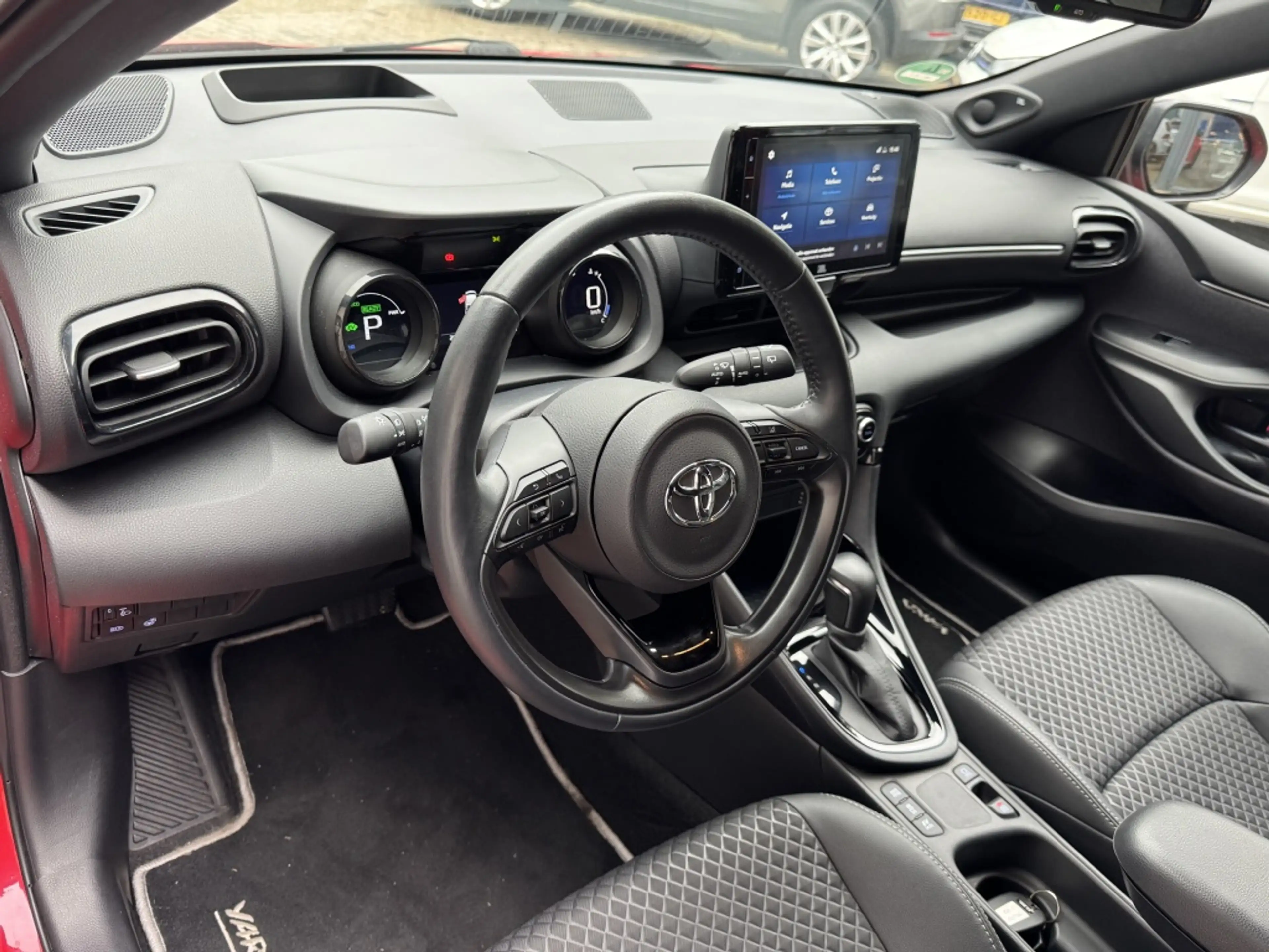 Toyota Yaris 1.5 Hybrid executive Camera/stoelvw/carplay/JBL — photo 2
