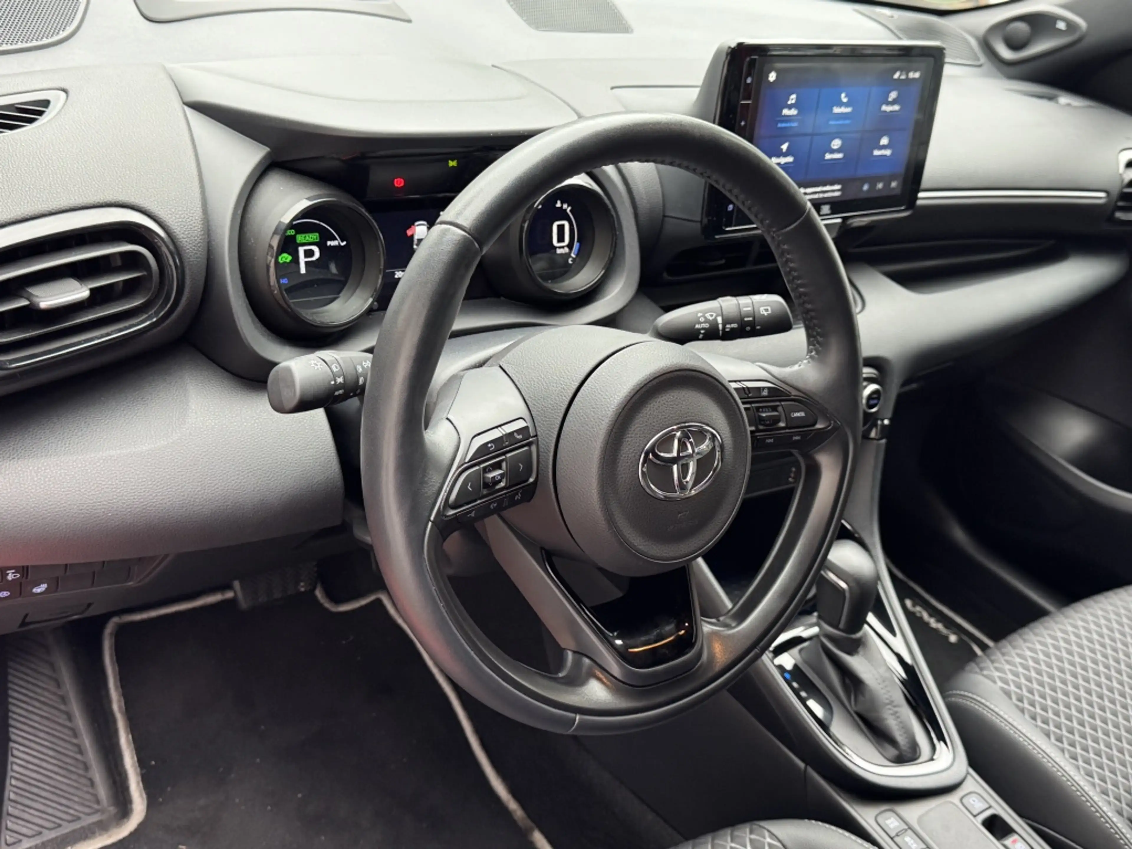 Toyota Yaris 1.5 Hybrid executive Camera/stoelvw/carplay/JBL — photo 6