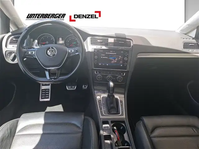 Volkswagen Golf view 7