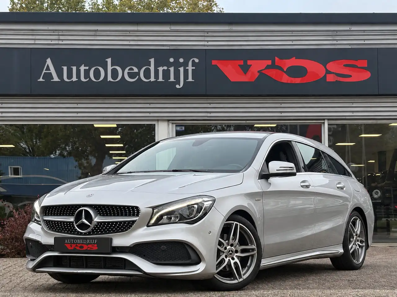 Mercedes-Benz CLA 180