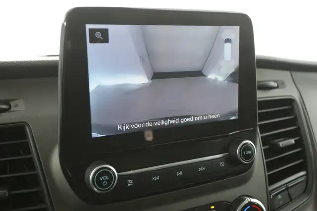 Ford Transit view 12