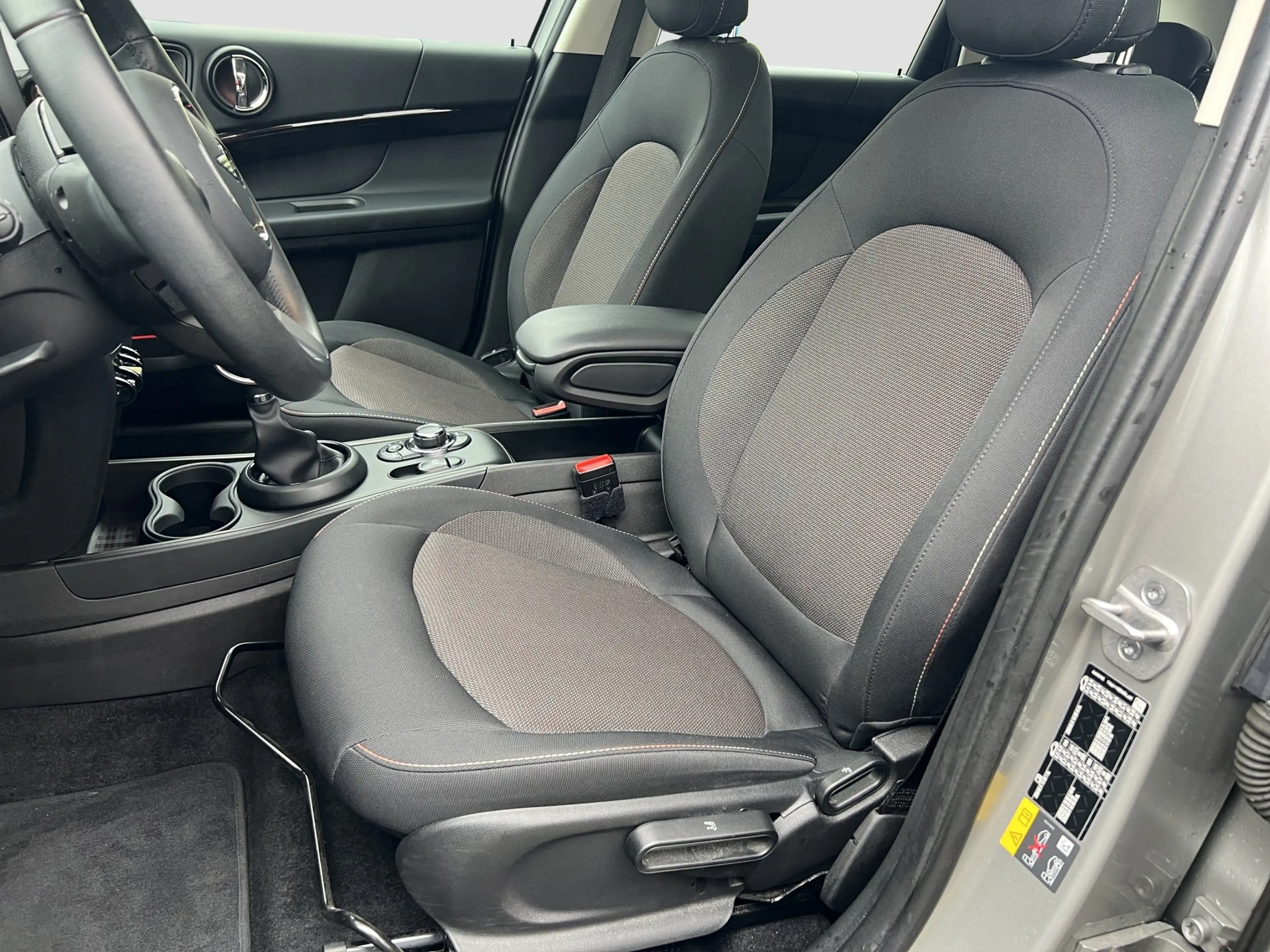 MINI Cooper SE Countryman ALL4 LED DrvAss RFK RFK DAB Nav KeyLess — photo 11