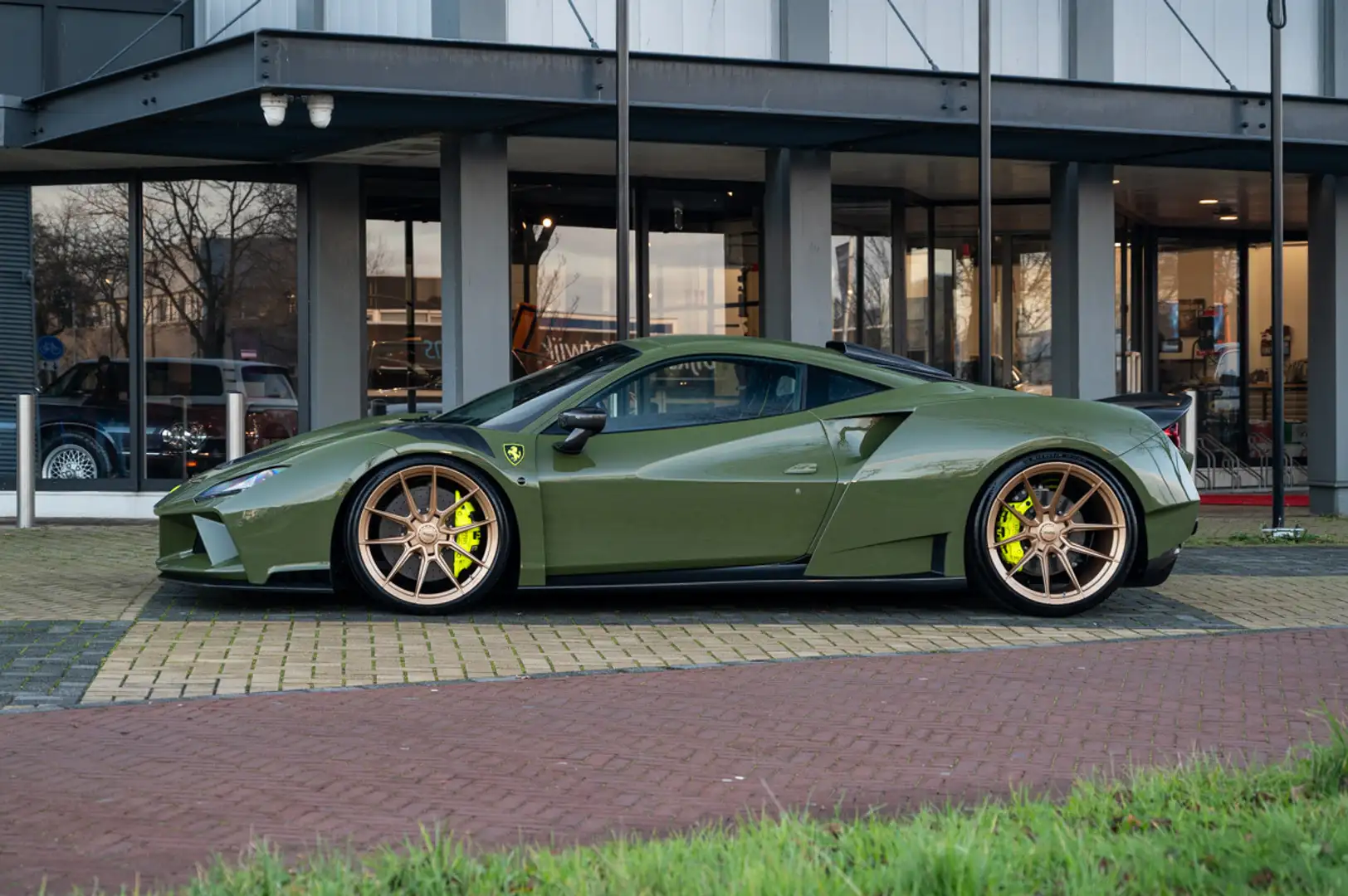 Ferrari F8 Tributo Novitec N-Largo Tailor made Groen - 2