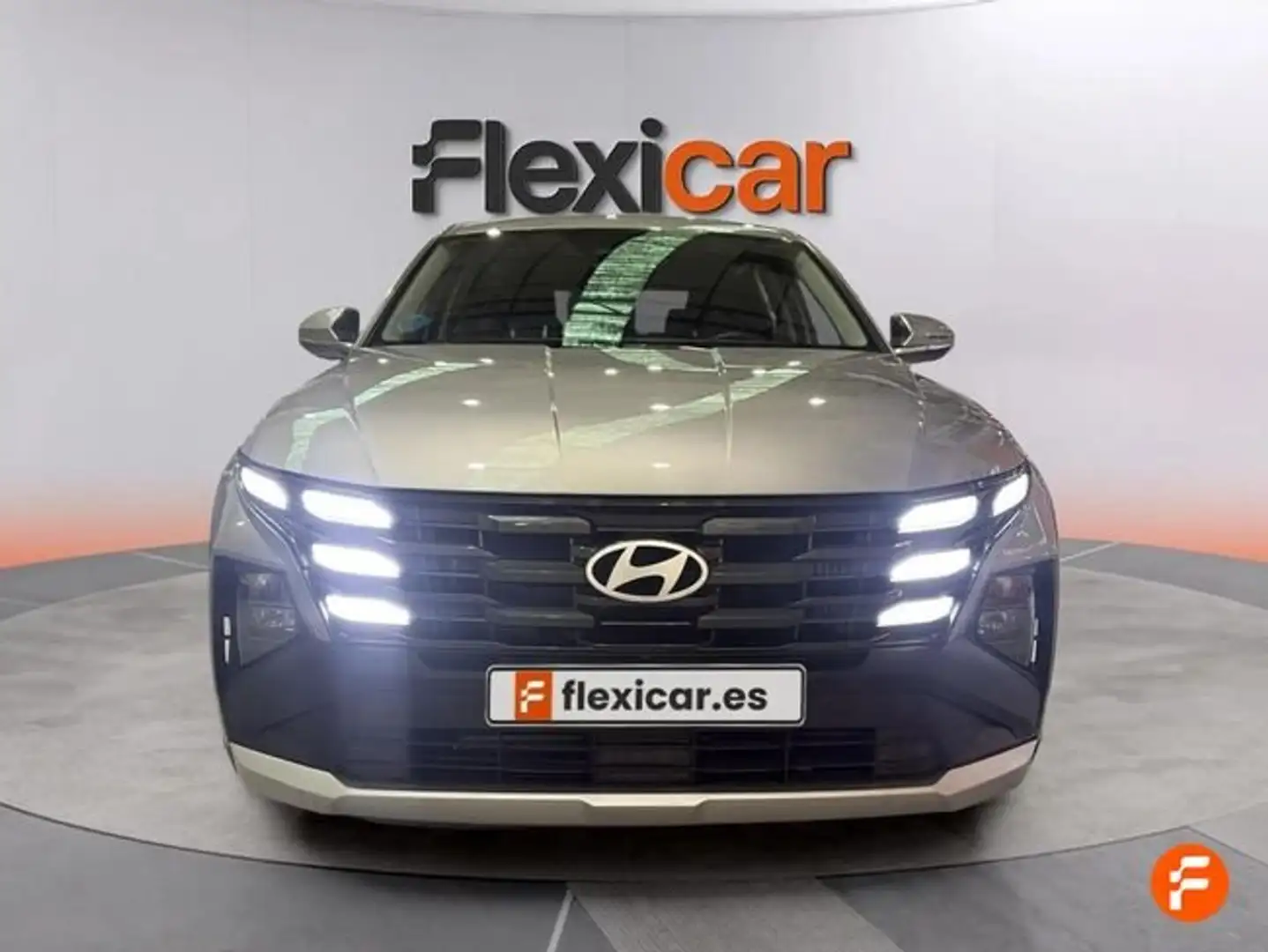 Hyundai TUCSON 1.6T 118kW (160CV) 48V DCT Maxx Gris - 2