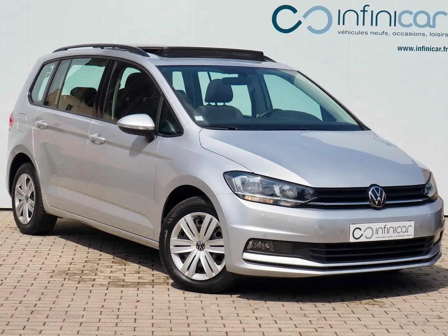Volkswagen Touran 1.5 TSI EVO 150 7pl Active + Toit pano + Caméra Argent - 1