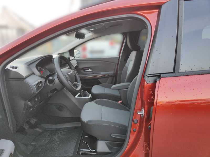 Dacia Jogger Extreme TCe 110 7-Sitzer — photo 7