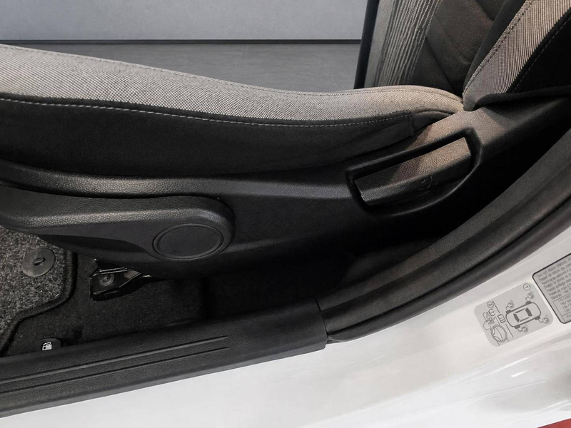 Hyundai i10 Pure*AppleCarPlay + BT + FM * — photo 9