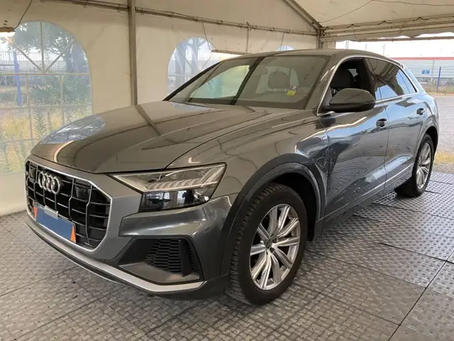 Audi Q8 55 TFSI quattro tiptronic