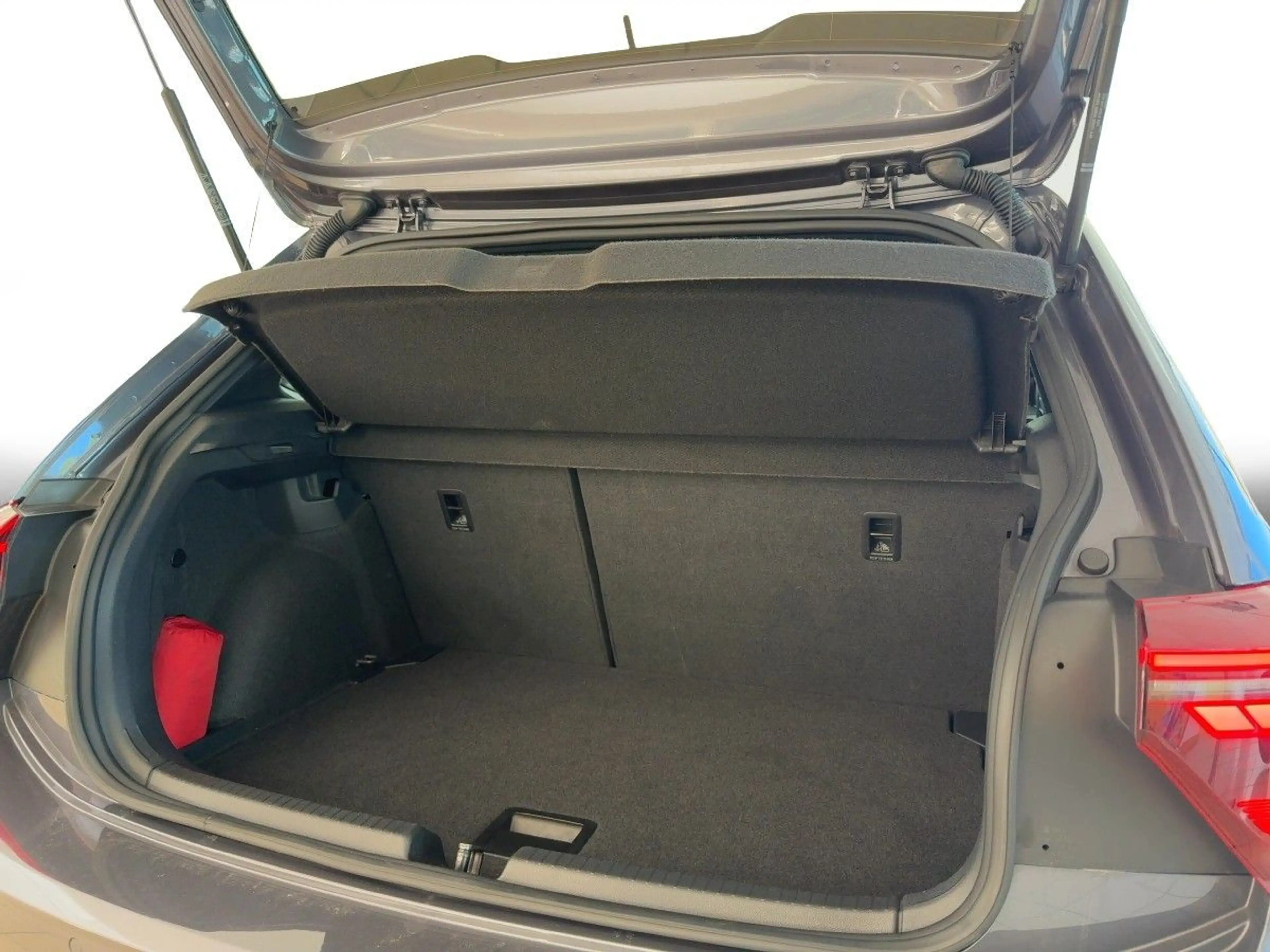 Volkswagen Polo GTI 2.0 TSI DSG Navi Matrix-LED ACC SHZ PDC — photo 8