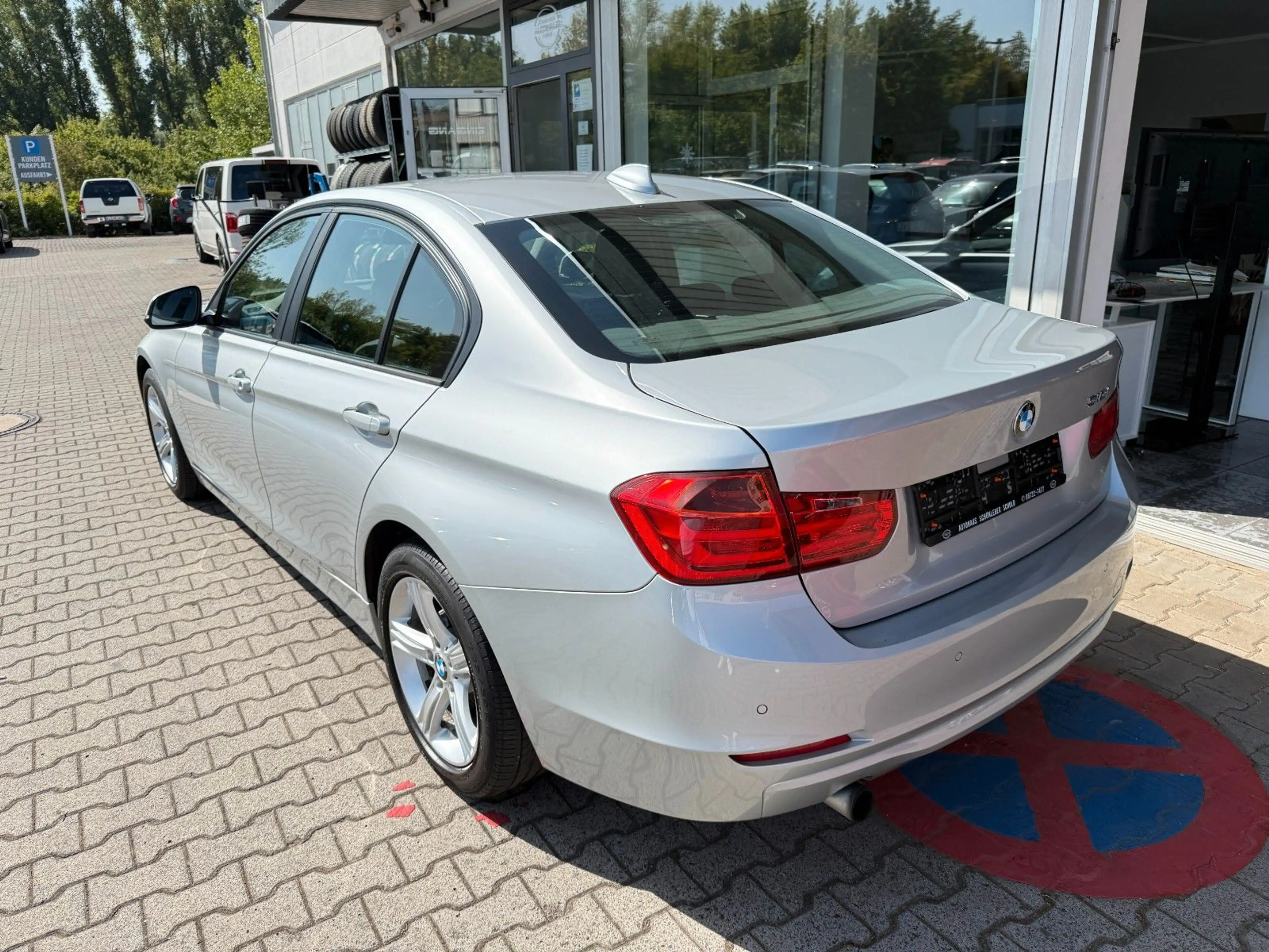 BMW 316 i Lim. *SITZH*2-ZONEN-KLIMA*SCHECKHEFT BMW* — photo 5