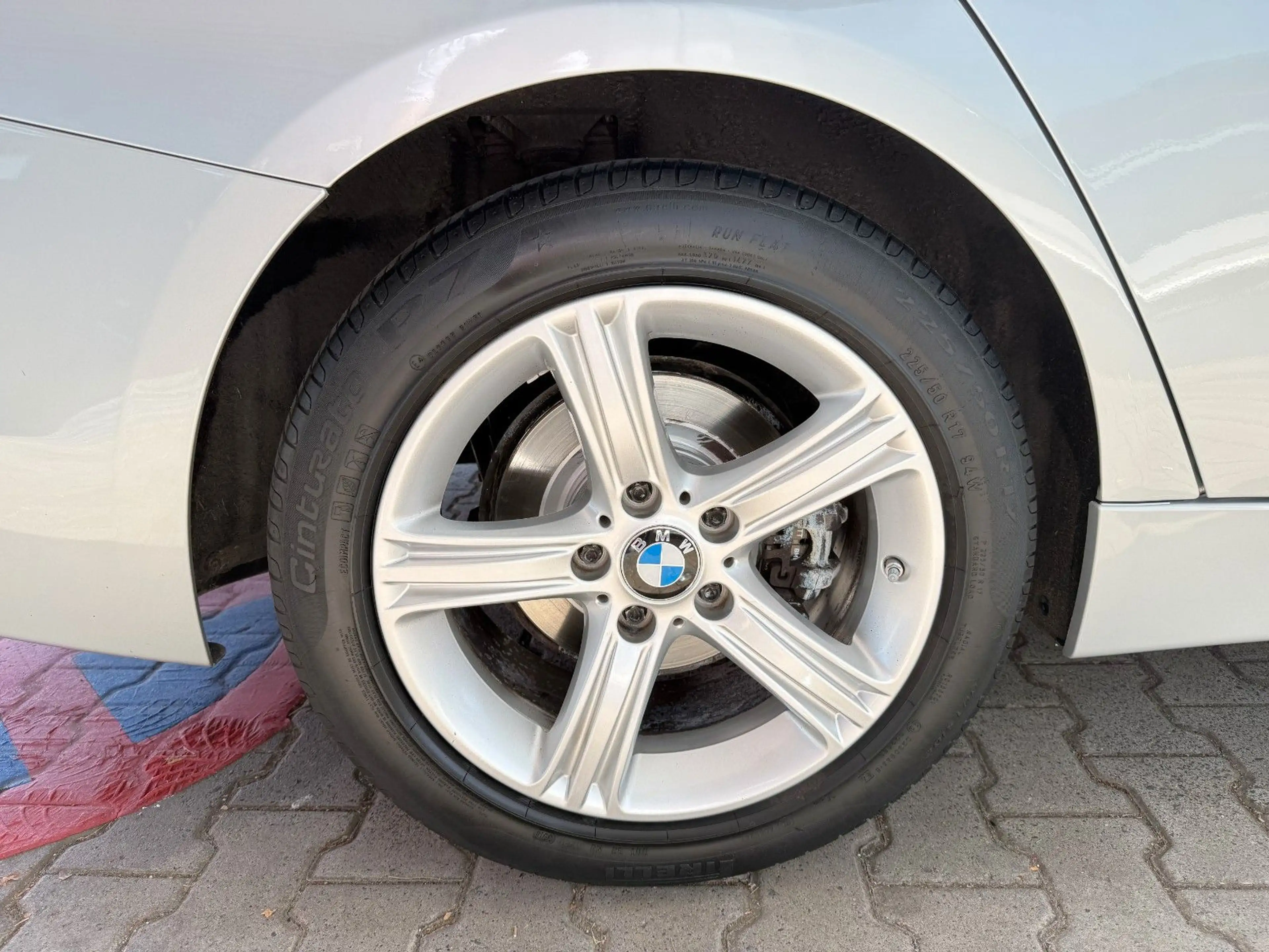 BMW 316 i Lim. *SITZH*2-ZONEN-KLIMA*SCHECKHEFT BMW* — photo 9