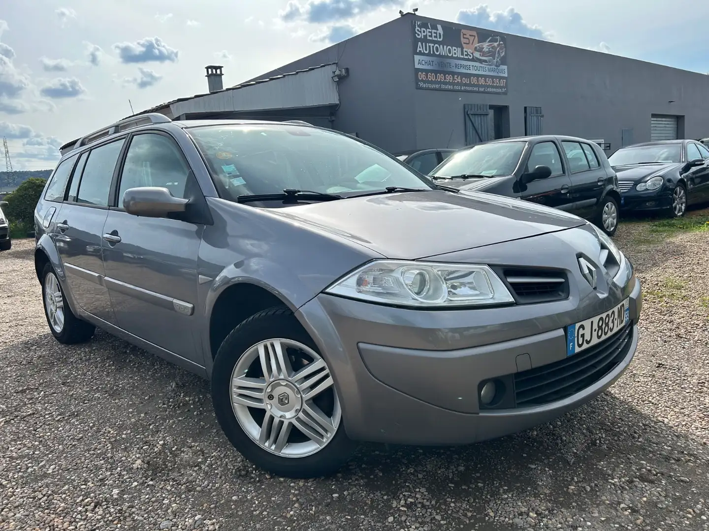 Renault Megane Extrème Gris - 1