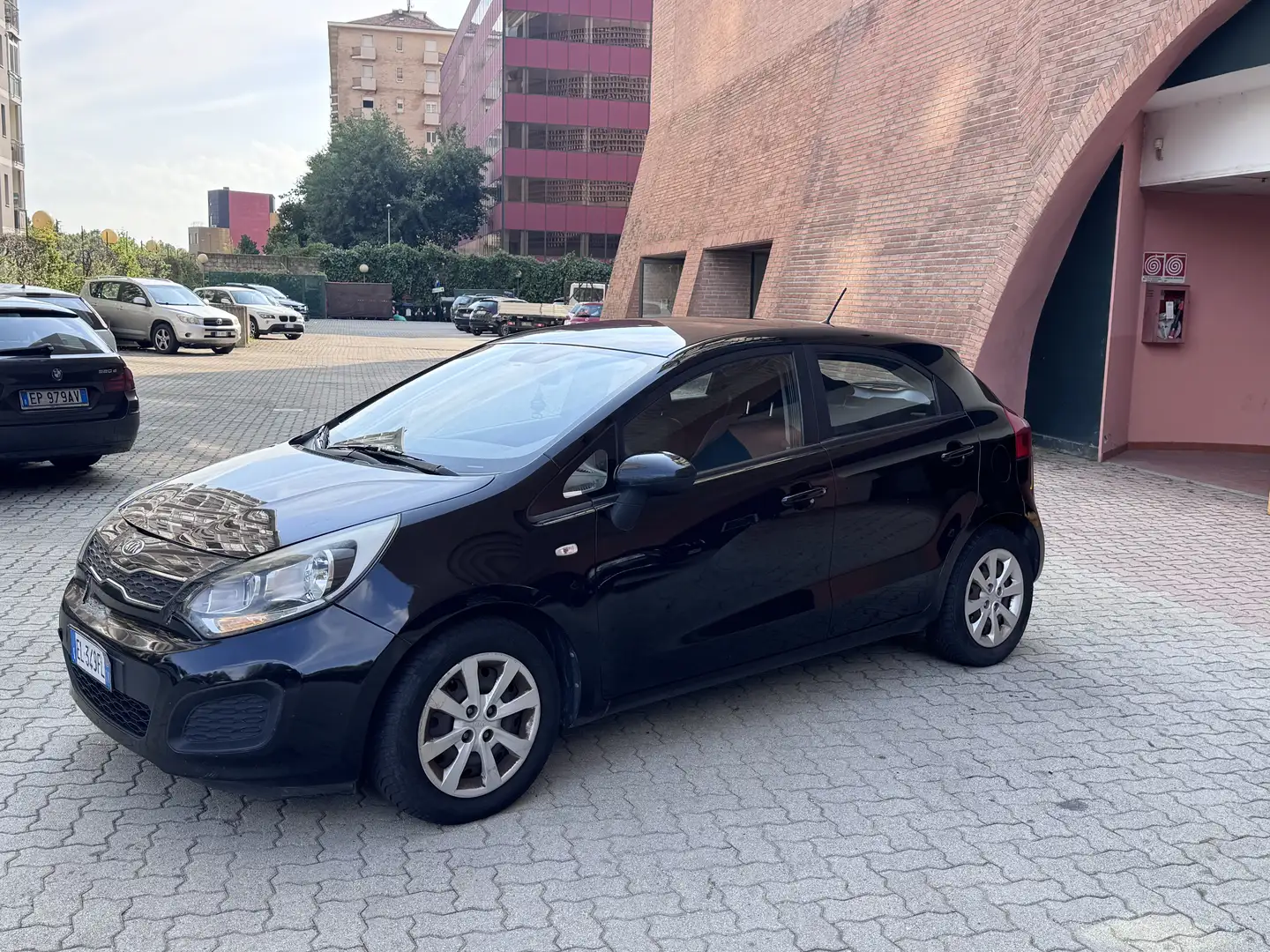 Kia Rio 5p 1.1 crdi wgt LX Nero - 1