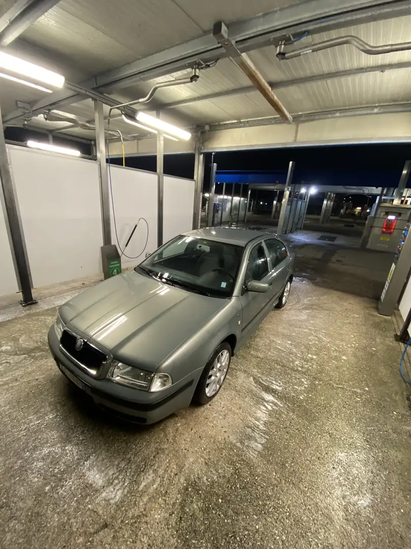 Skoda Octavia 1.9 TDI Ambiente - 1