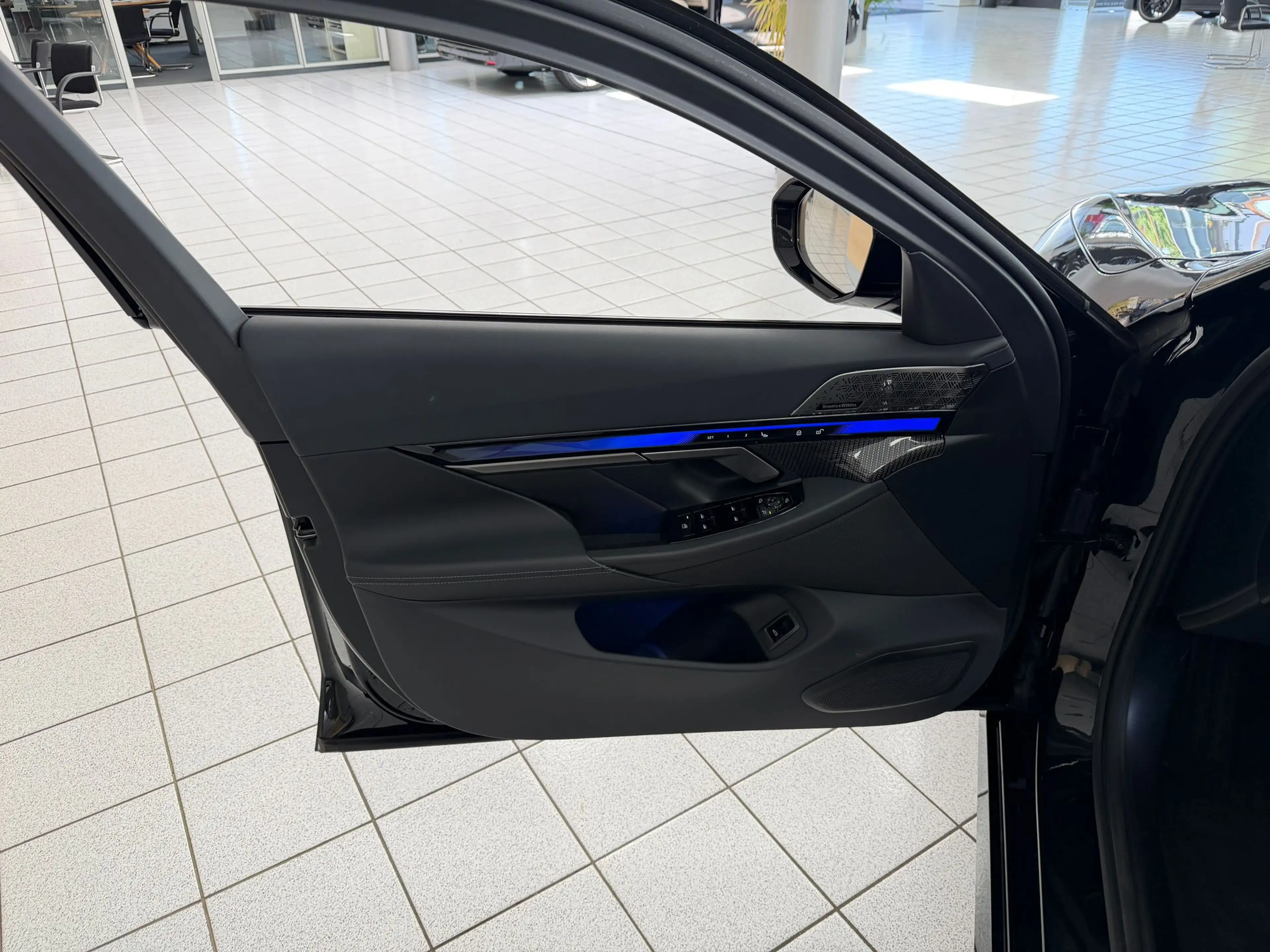 BMW 540 d xD M Sport Pro*PANO*HUD*B&W*MEMO*KEYL*360° — photo 9