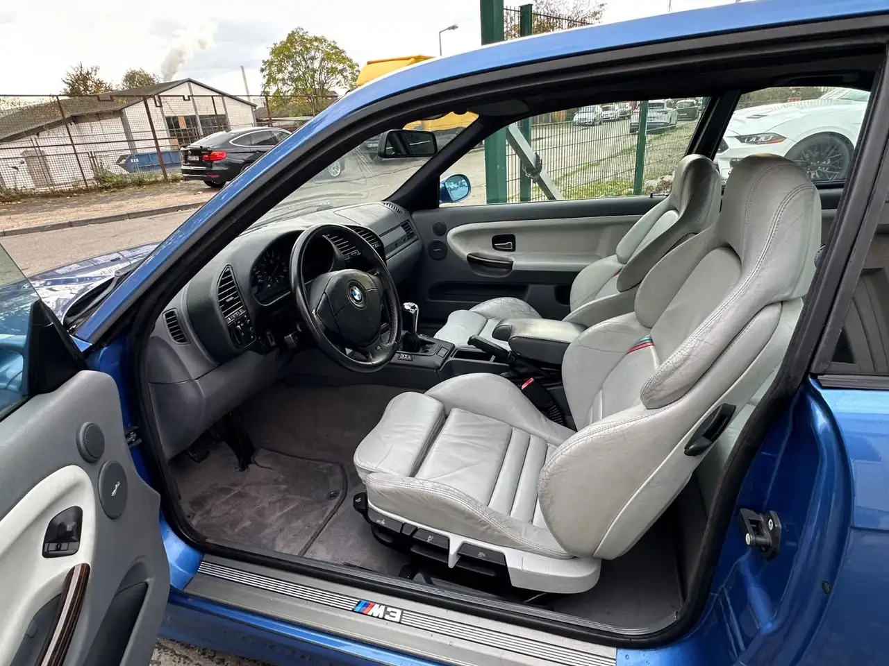 BMW M3 3.2, foto 4
