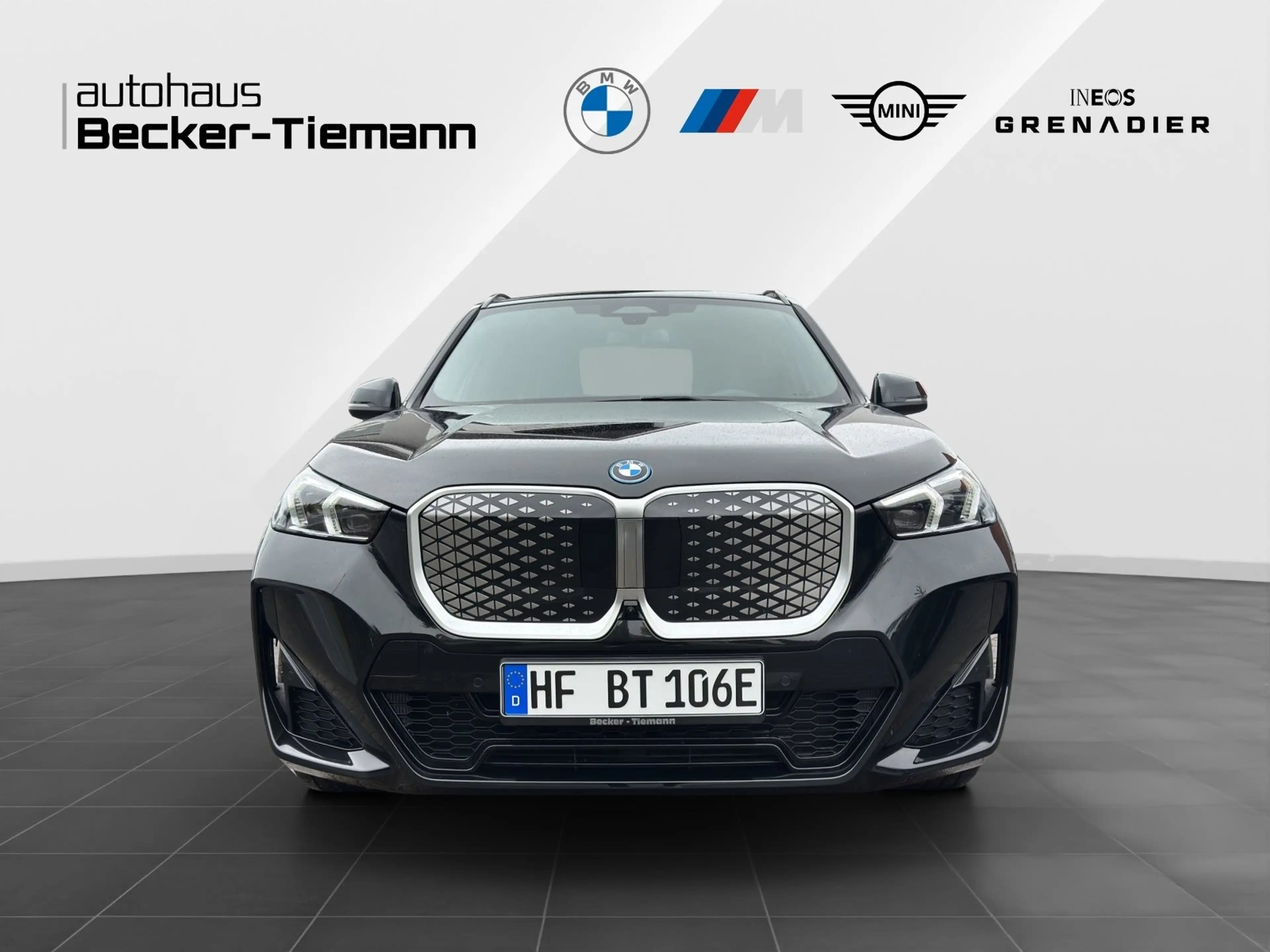 BMW iX1 eDrive20 M Sportpaket - UPE 63.870,00 € #exclusive — photo 2