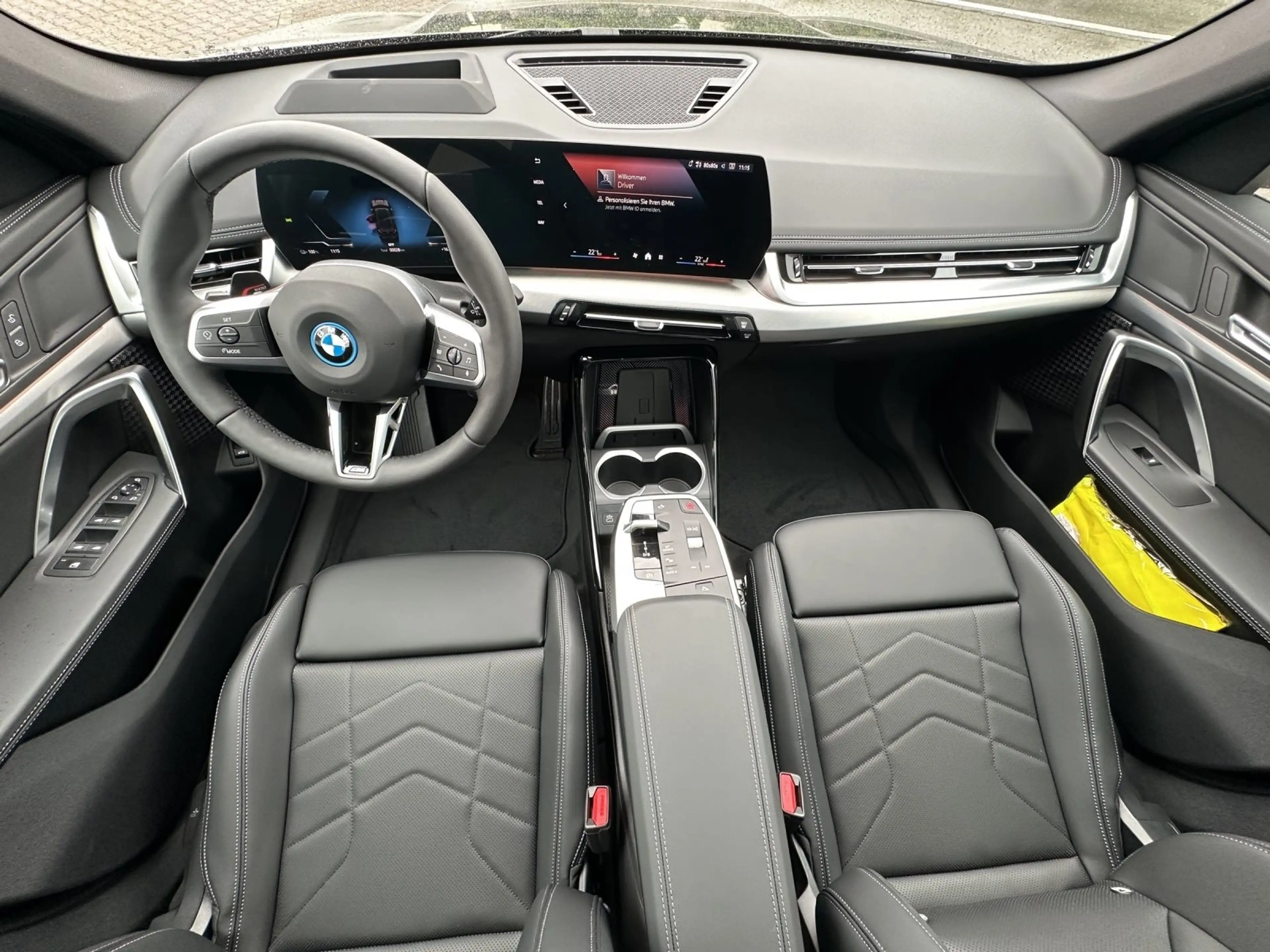 BMW iX1 eDrive20 M Sportpaket - UPE 63.870,00 € #exclusive — photo 15