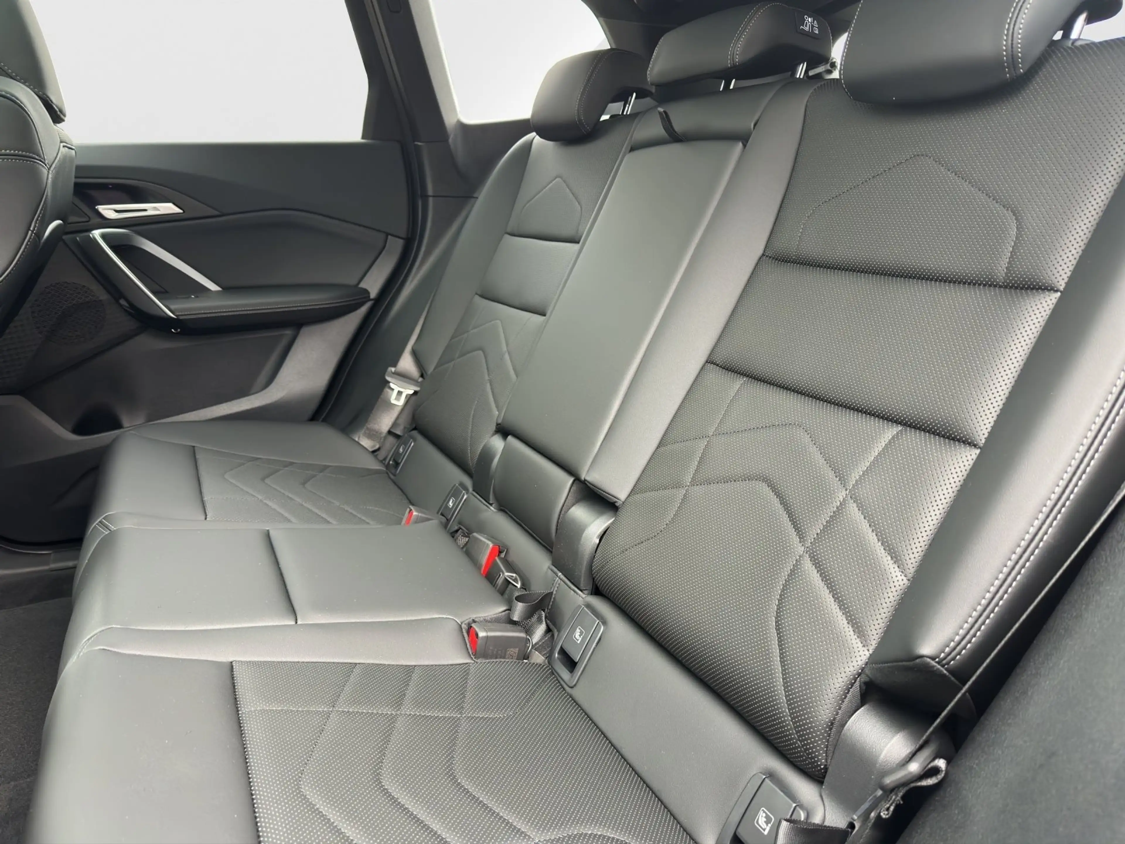 BMW iX1 eDrive20 M Sportpaket - UPE 63.870,00 € #exclusive — photo 13