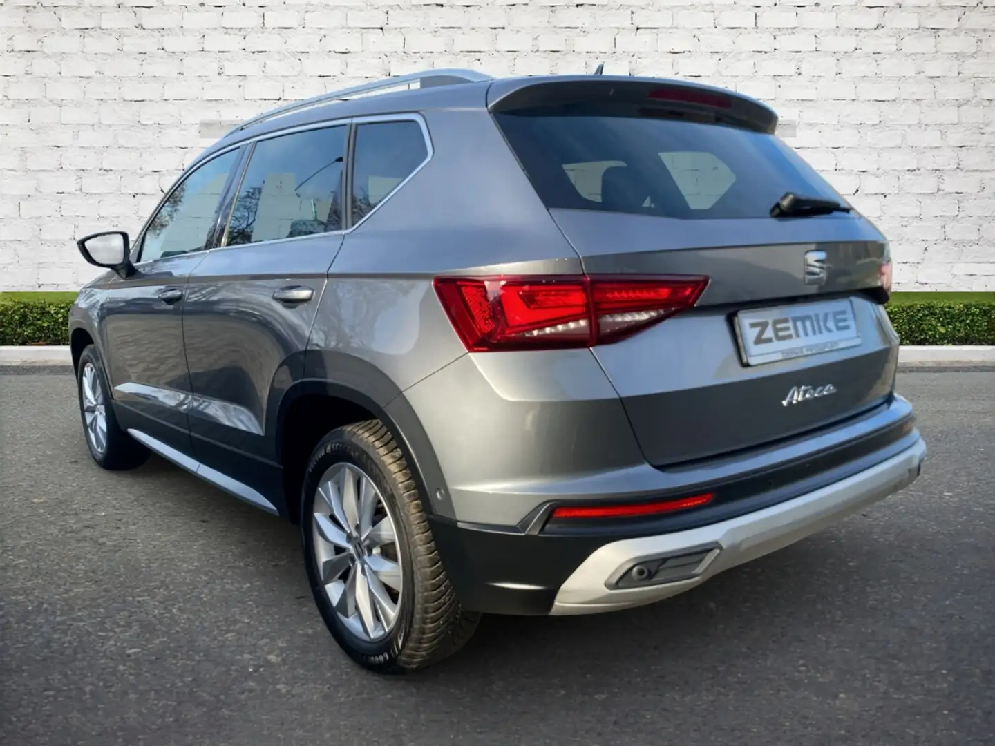 SEAT Ateca 1.5 TSI DSG Xperience Navi Digitales Cockpit LED S Gris - 2