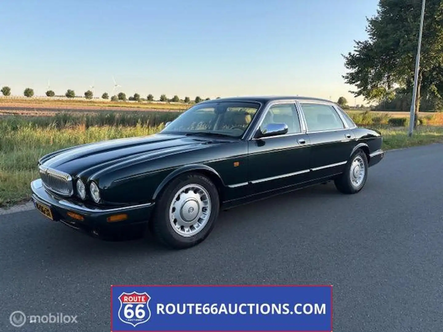 Daimler Eight 4.0 | 1998 | Route 66 Auctions Negro - 1