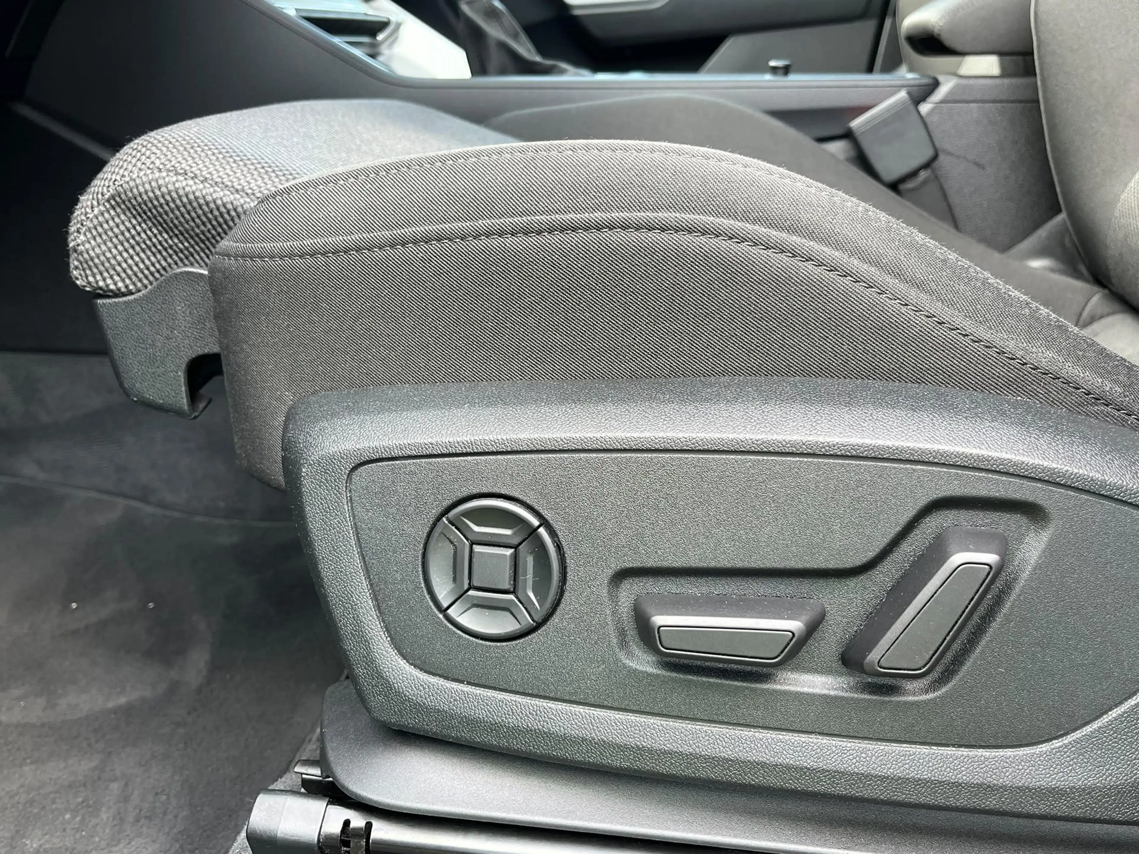Audi Q3 Sportback 45 TFSI e | navi | black optiek | 360 ca — photo 23