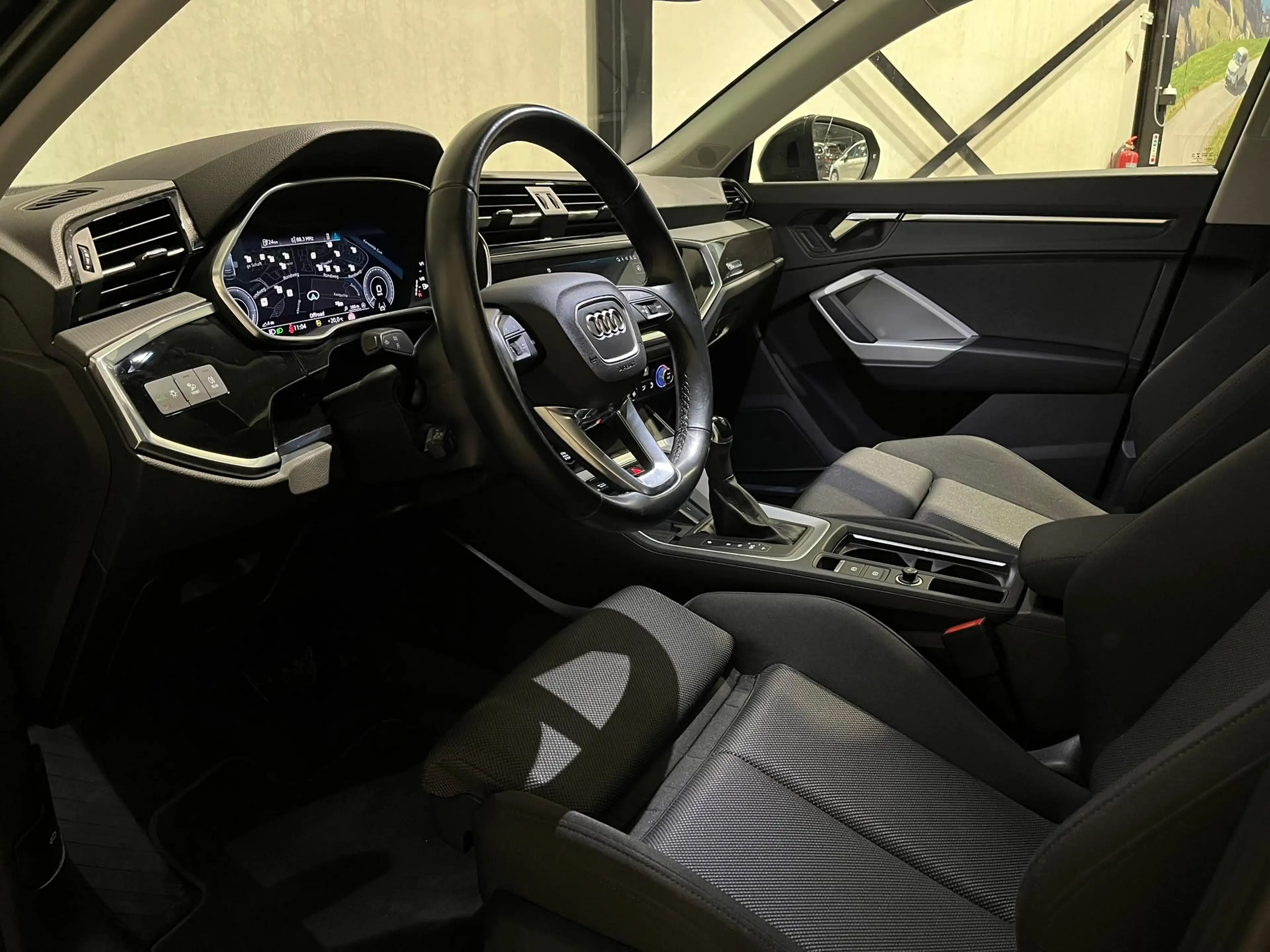 Audi Q3 Sportback 45 TFSI e | navi | black optiek | 360 ca — photo 5