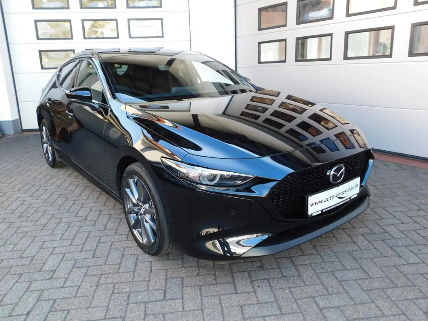 Mazda 3 e-SKY-G140  Center-Line  Design-P./Matrix/Kamera/M Noir - 1
