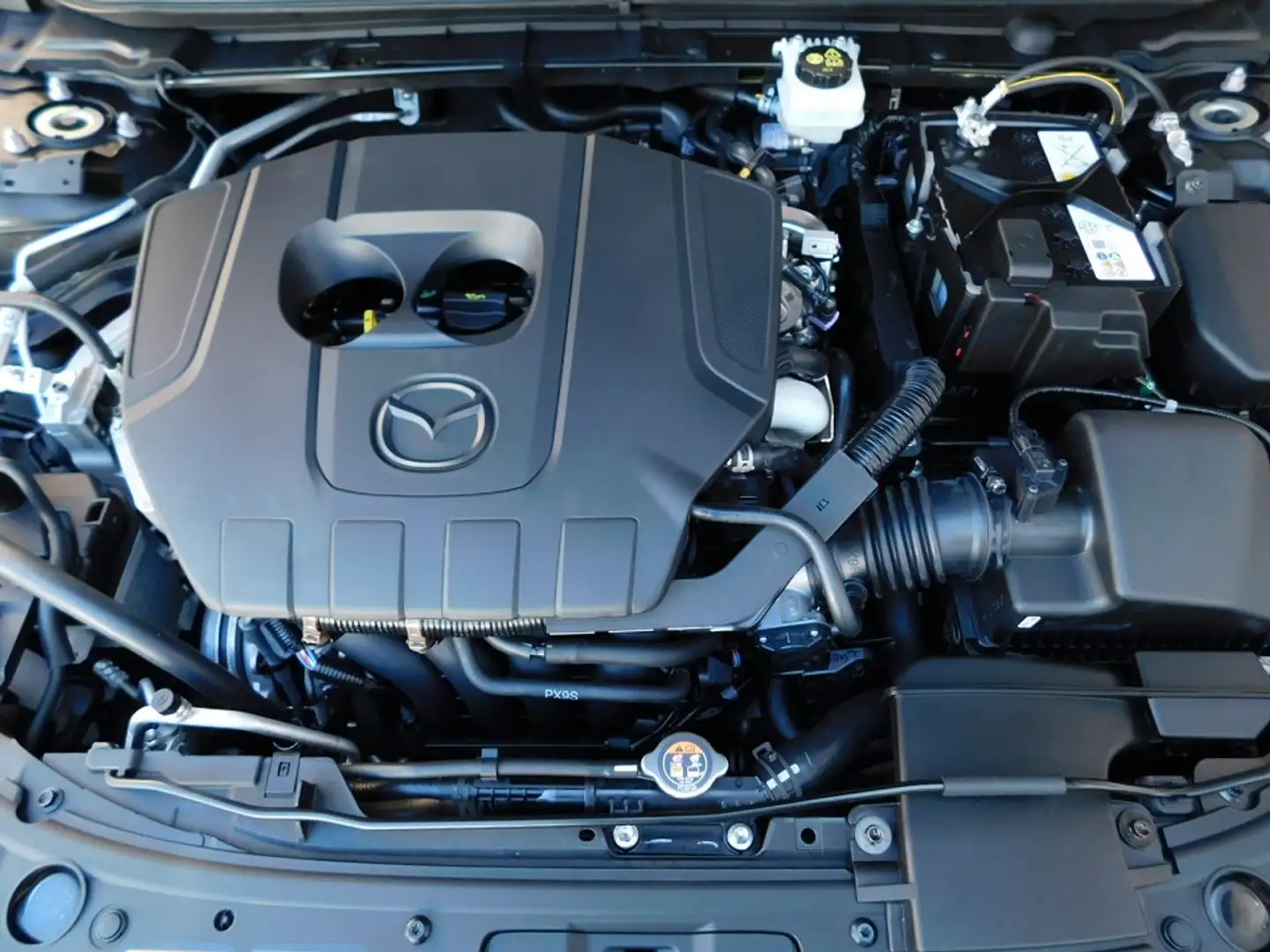 Mazda 3 e-SKY-G140  Center-Line  Design-P./Matrix/Kamera/M Schwarz - 2
