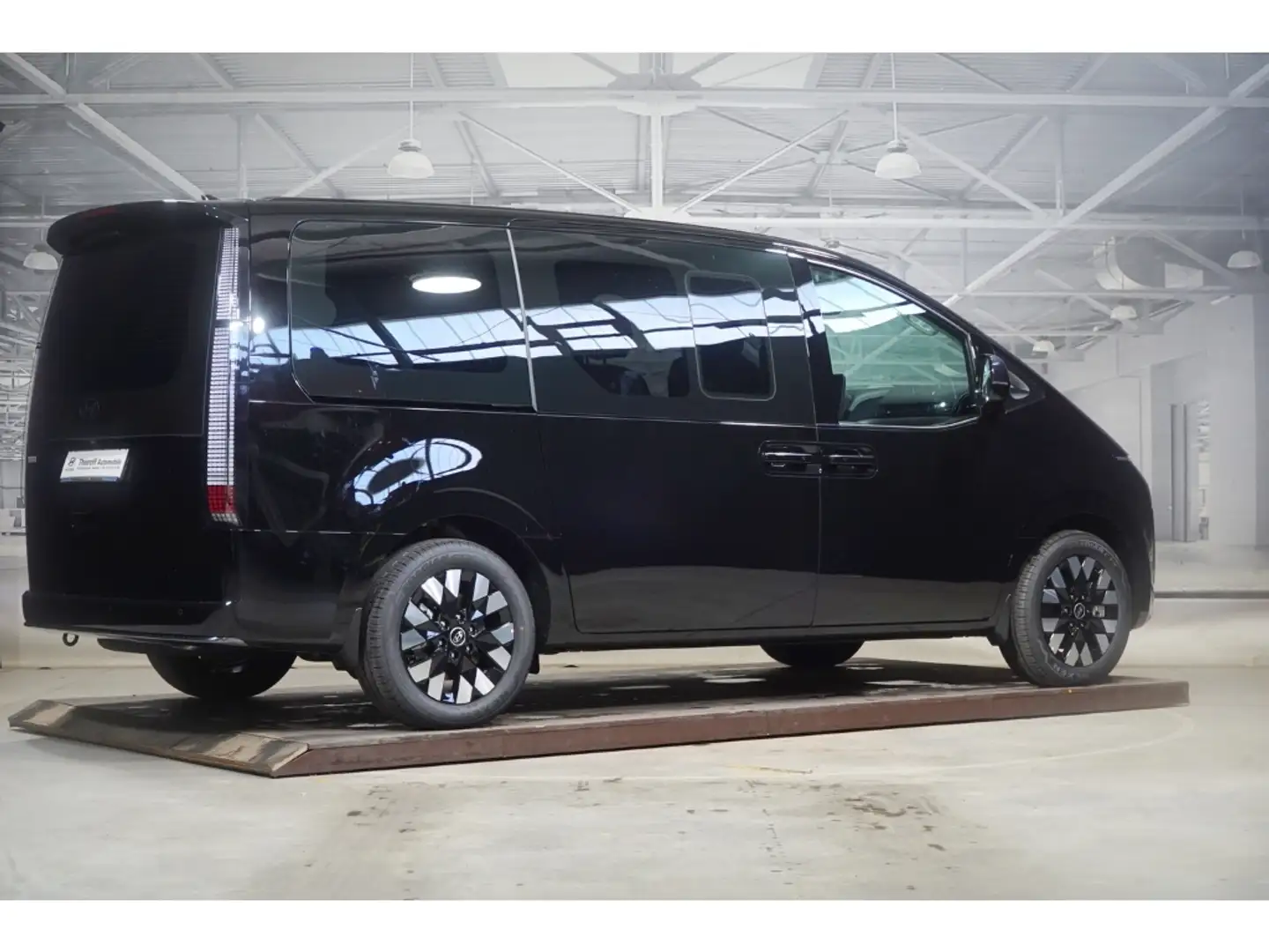 Hyundai STARIA 7-Sitzer HEV 1.6 T-GDI (MY25) Signature All Noir - 2