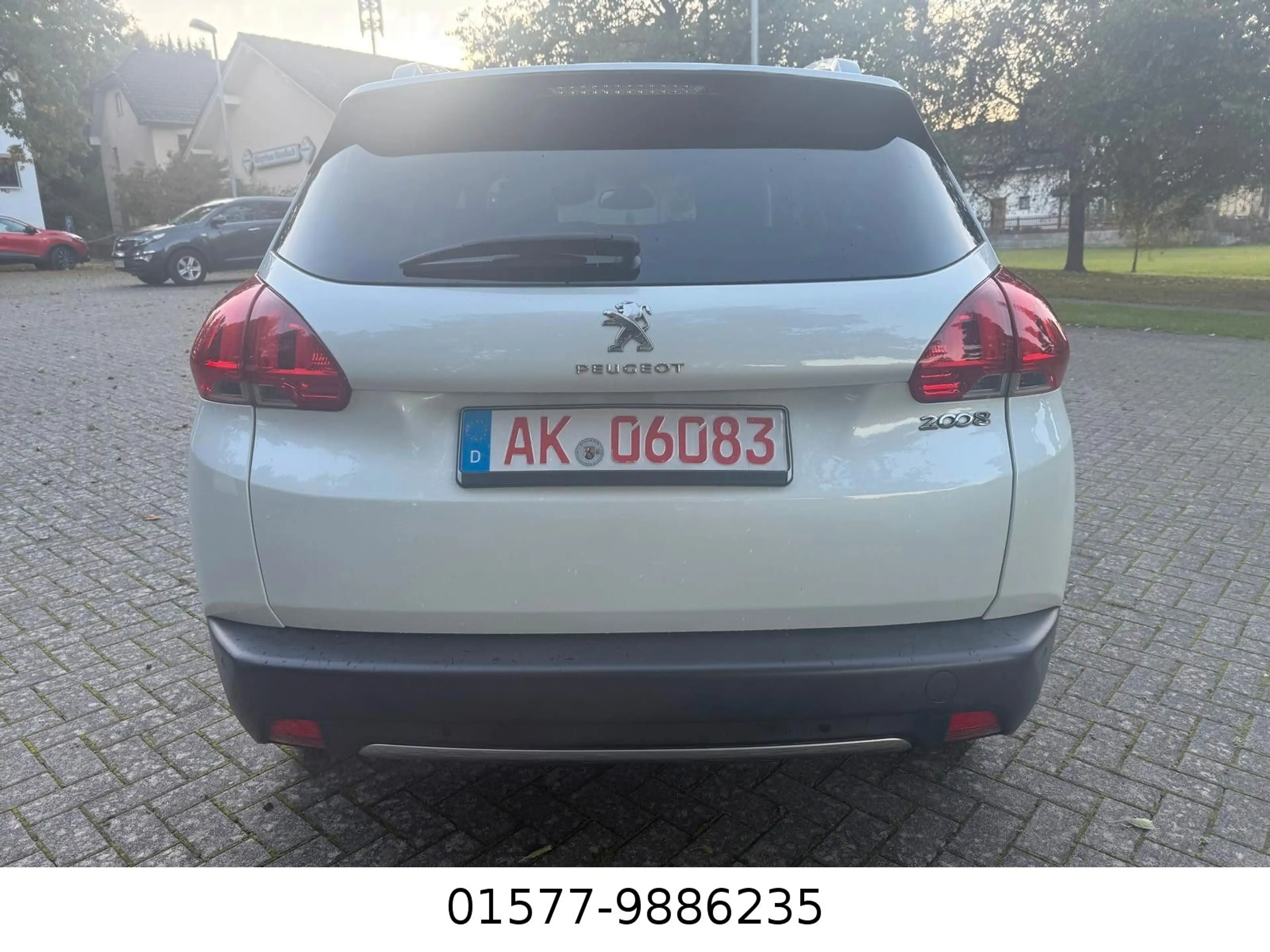 Peugeot 2008 120 VTI Aut Navi — photo 4