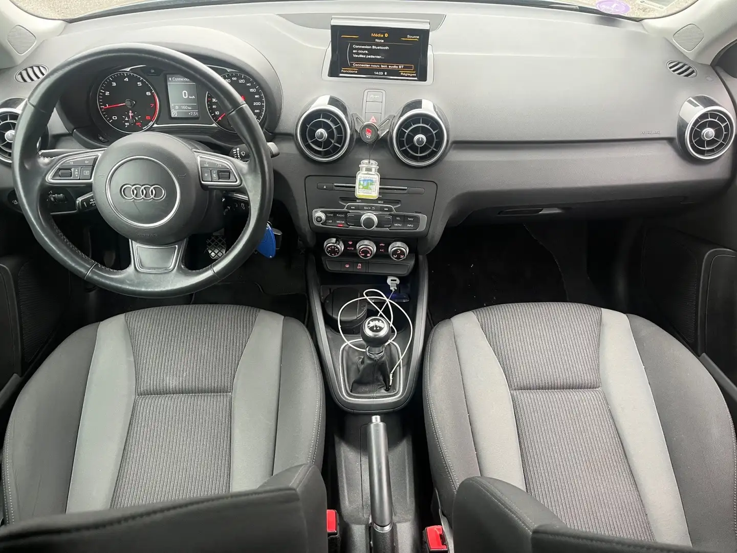 Audi A1 A1 1.0 TFSI 95 ultra Active Bleu - 2